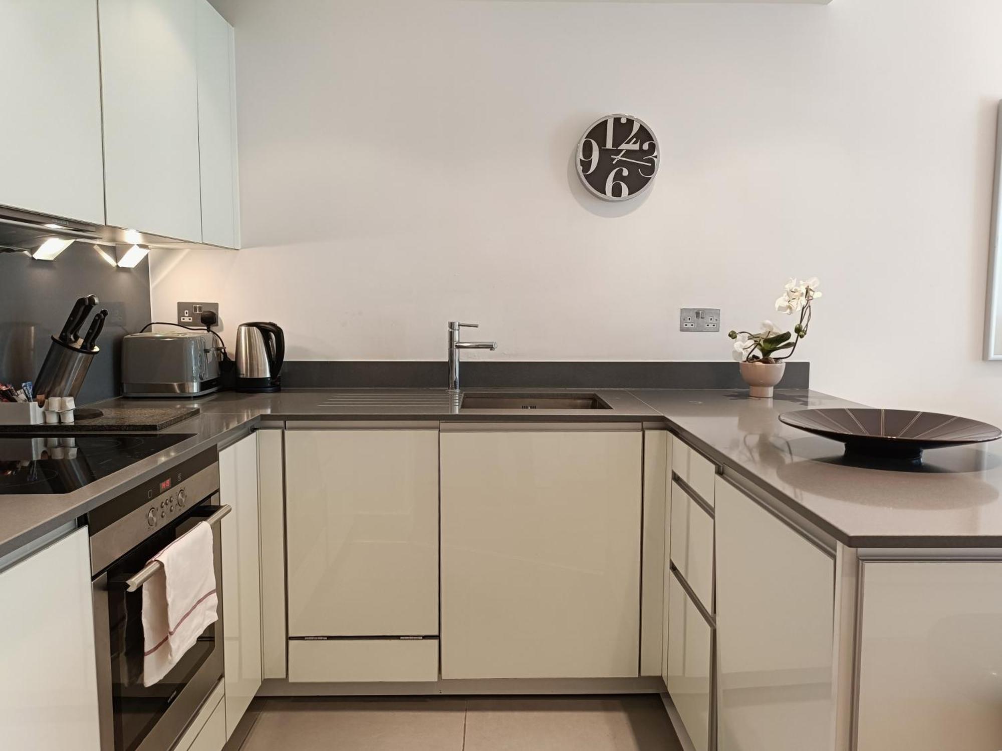 Apartment Tower Hill Serviced London