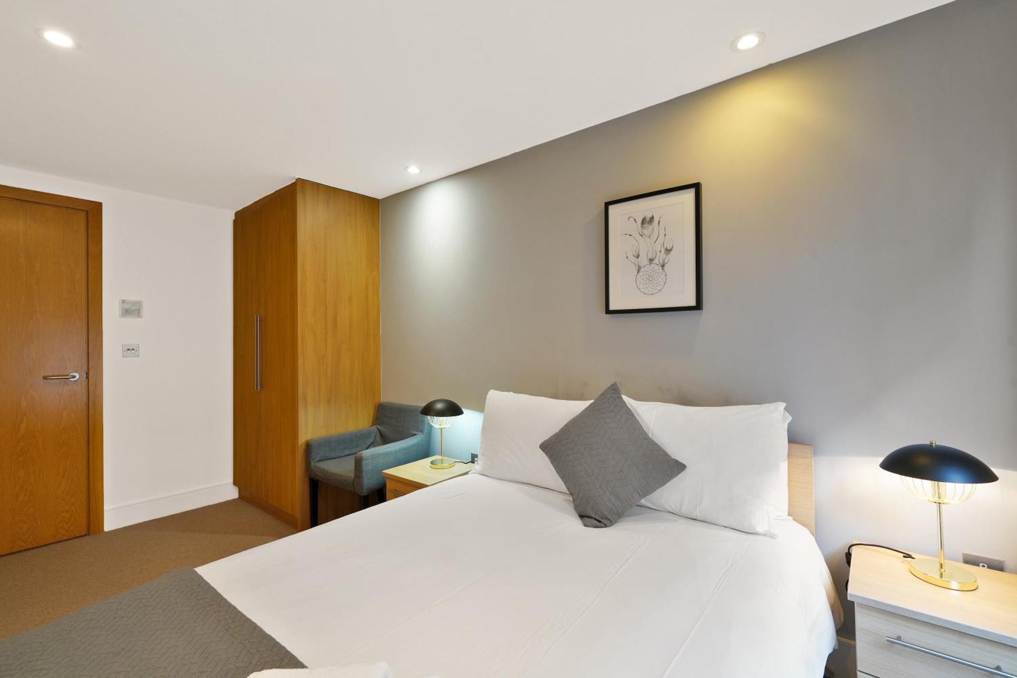Modern In Bayswater Free Wifi & Aircon By Aparts