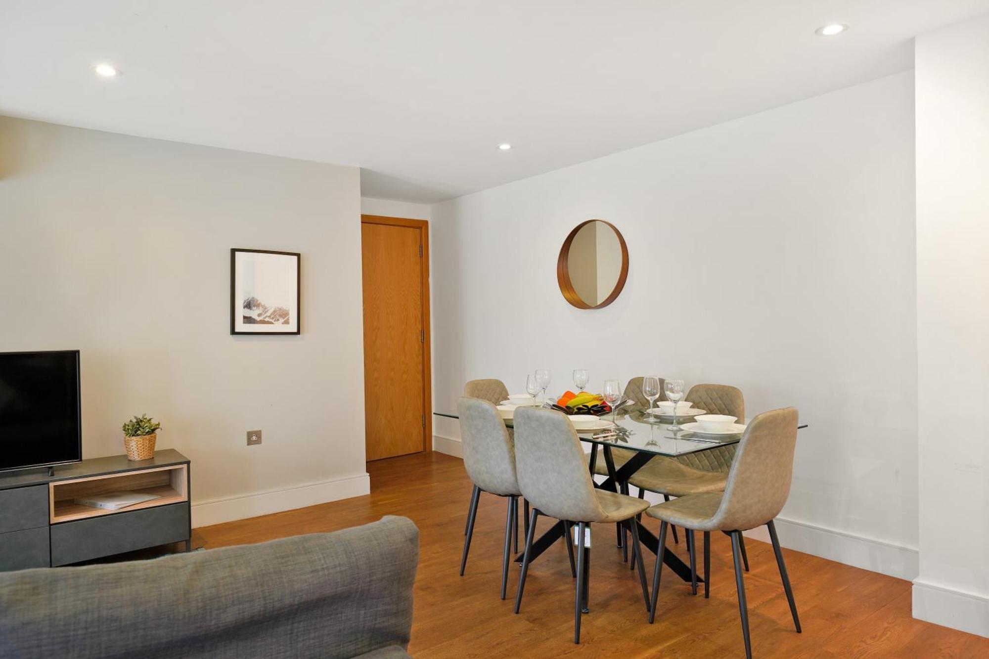 Apartment Modern In Bayswater Free Wifi & Aircon By Aparts *