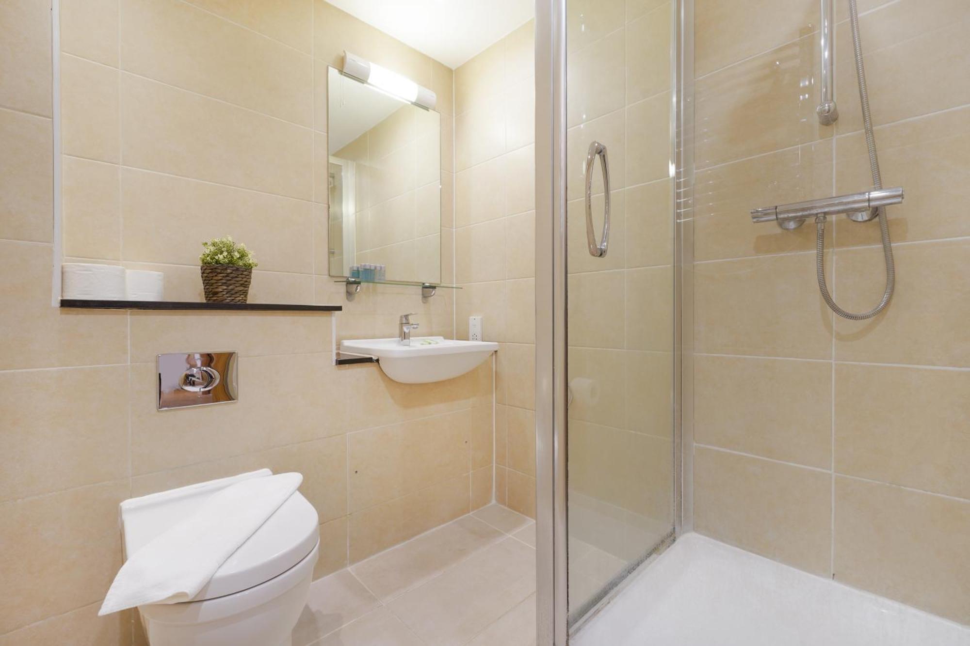 Modern In Bayswater Free Wifi & Aircon By Aparts Apartment London