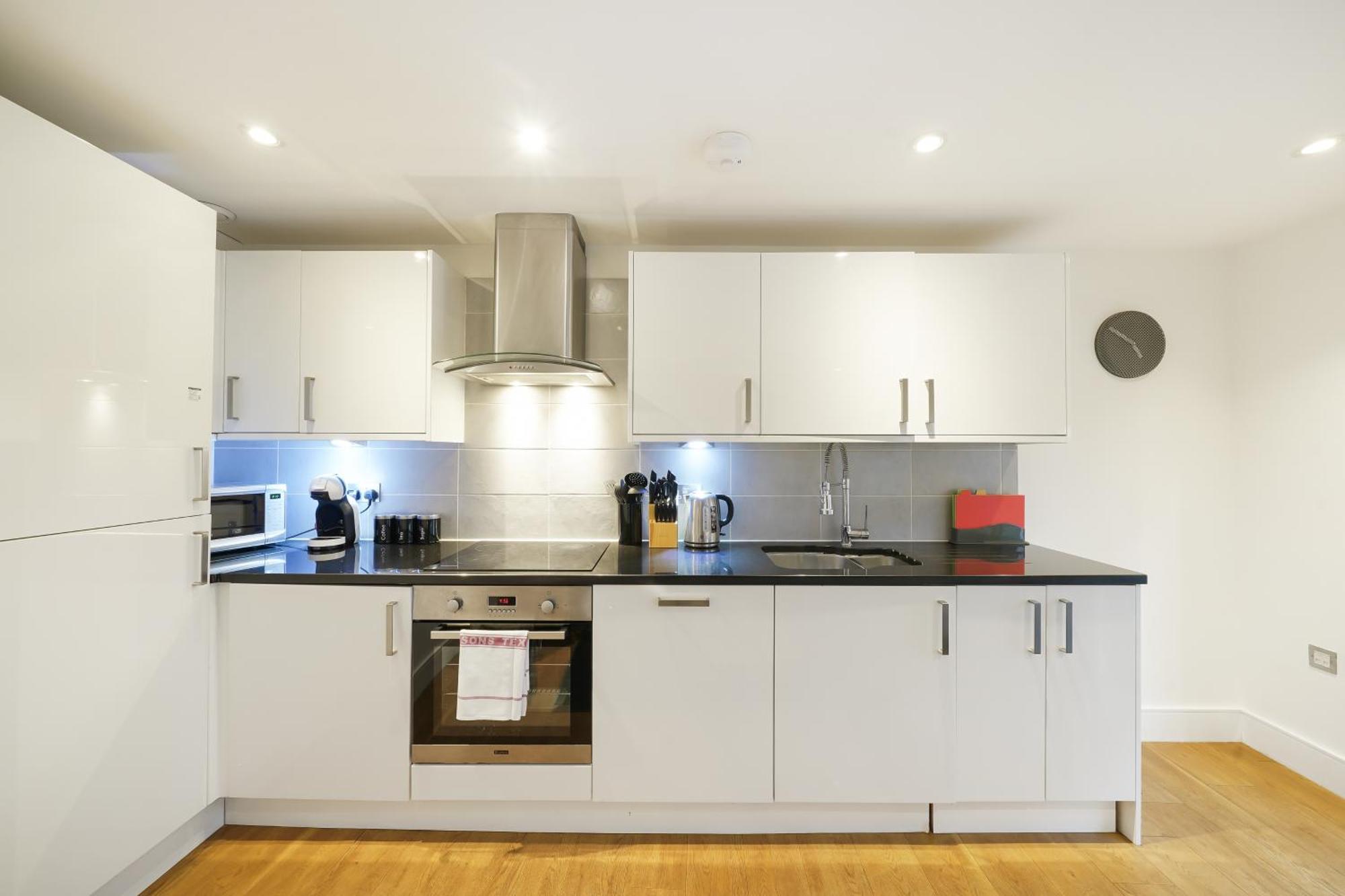 Modern In Bayswater Free Wifi & Aircon By Aparts Apartment
