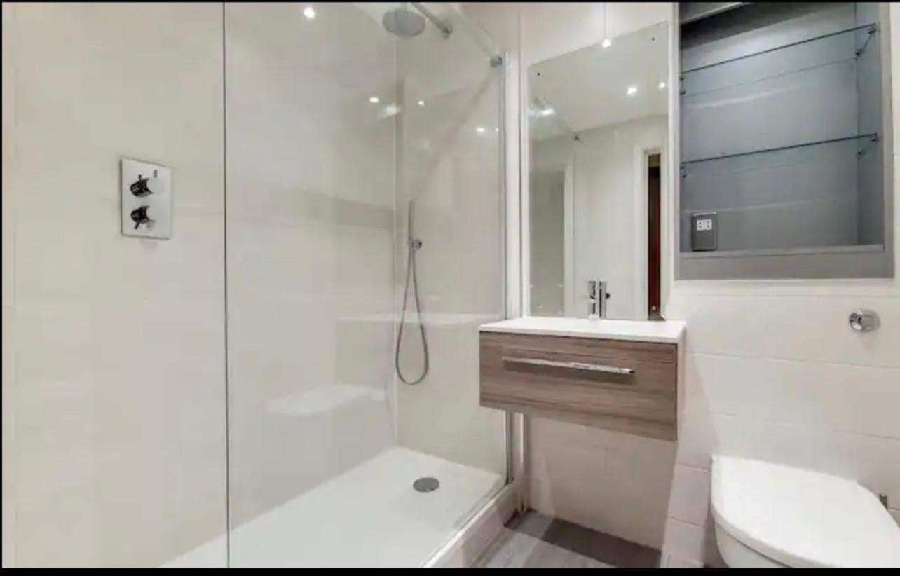 Luxury Riverside Leilighet *