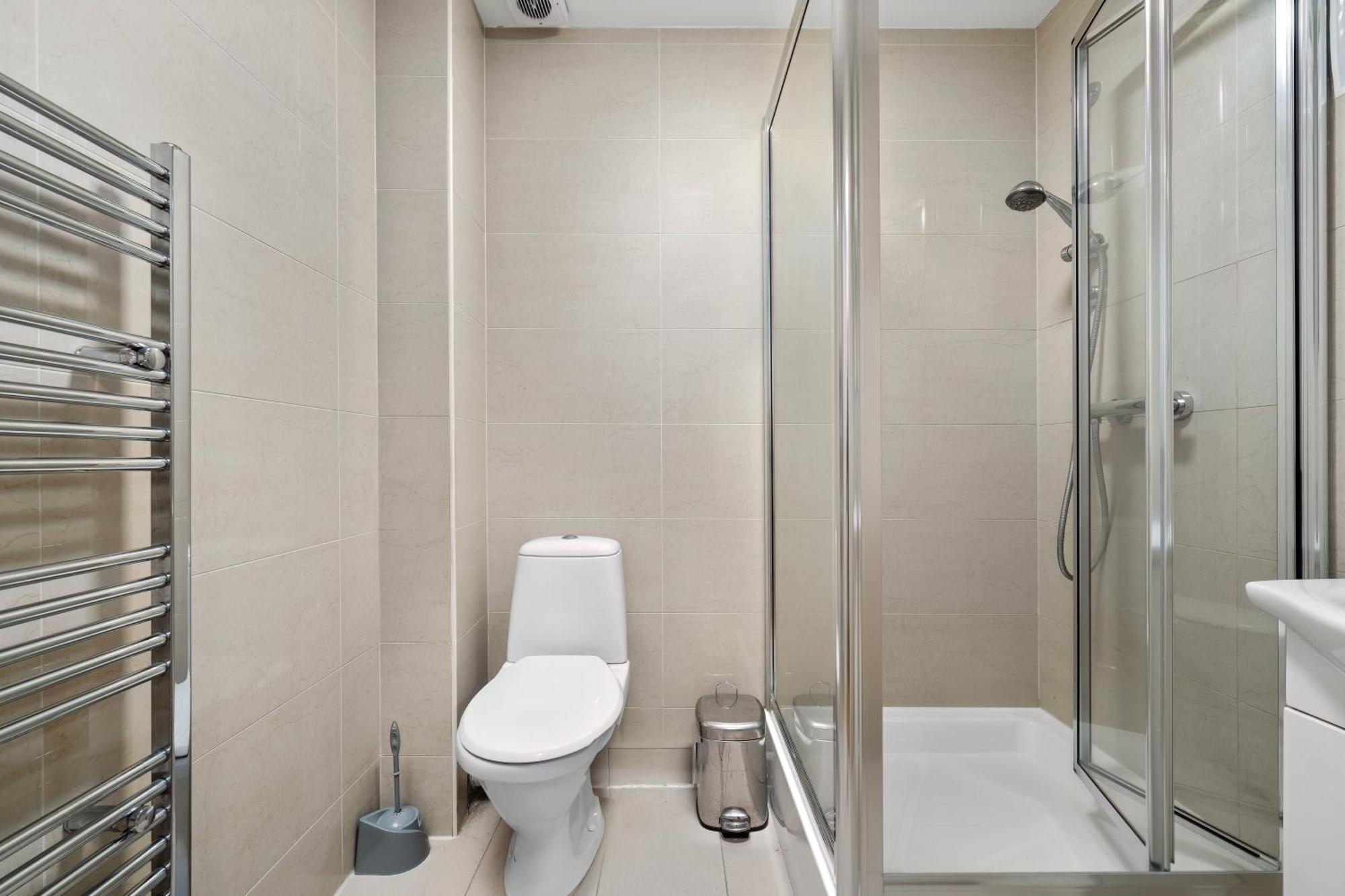 Paddington Modern Apartment