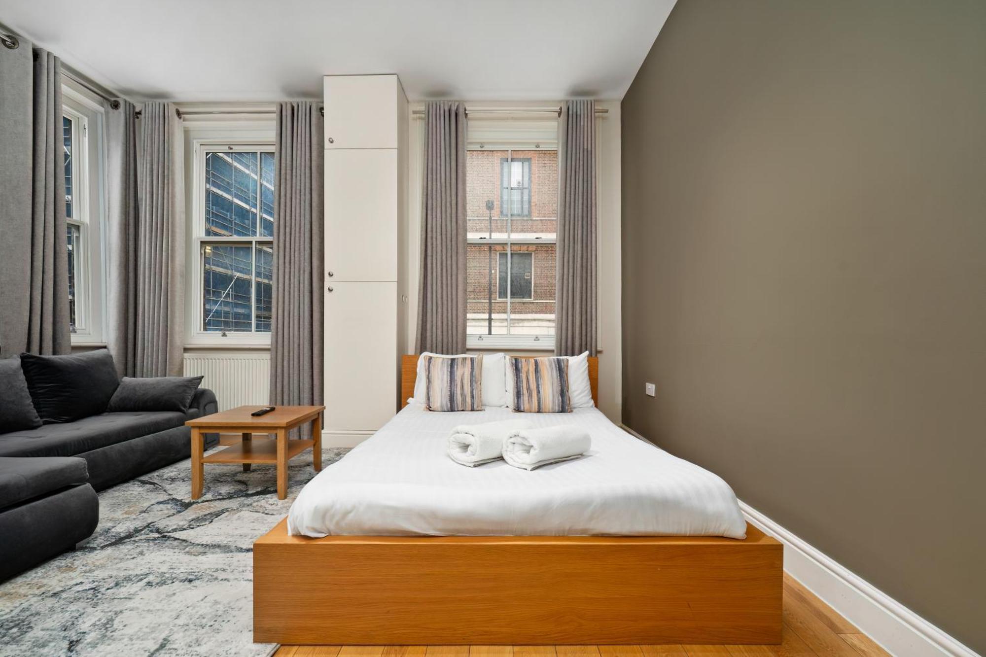 Paddington Modern Apartment London