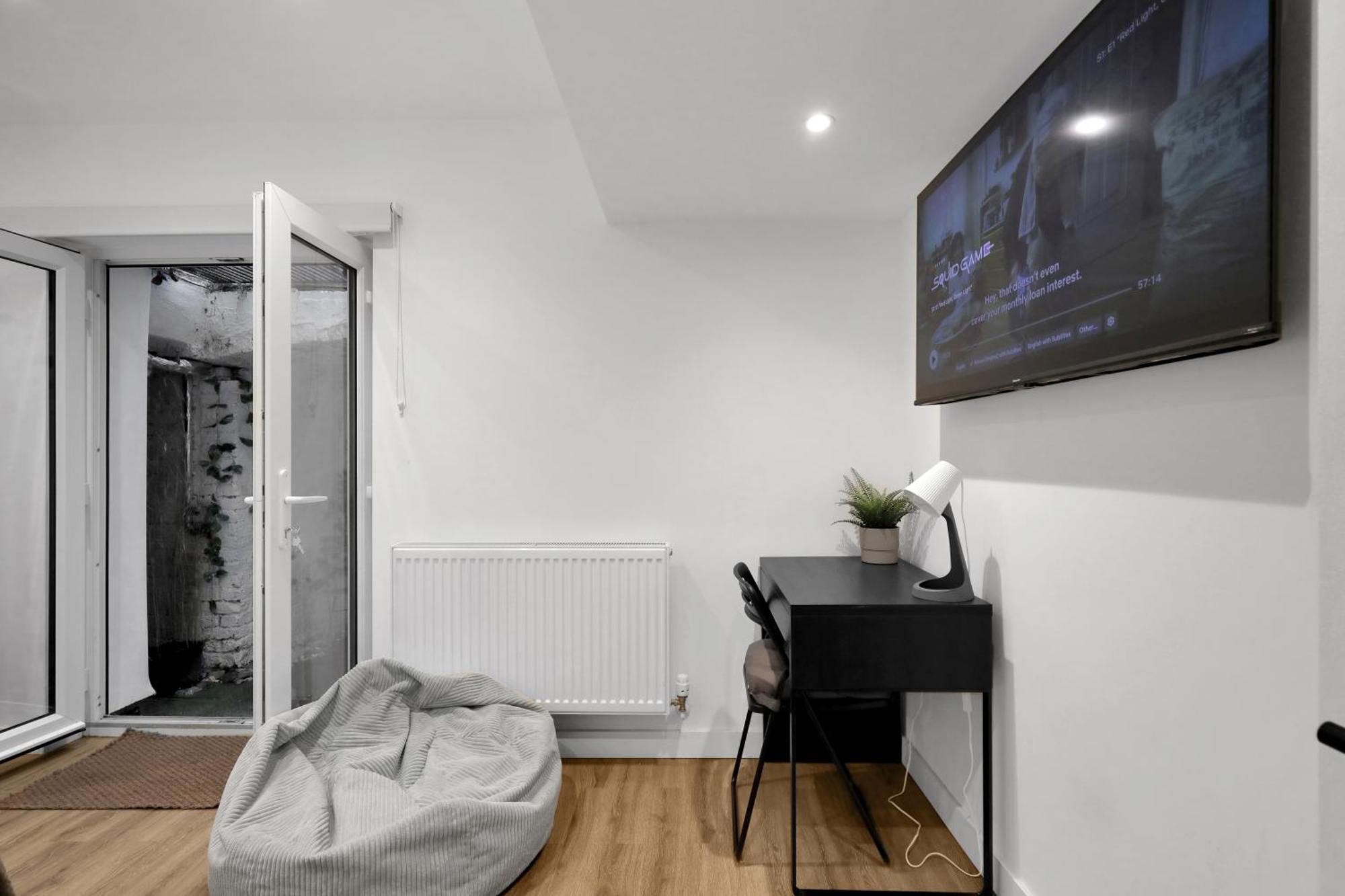 Kensington With Private Bathroom & Garden Gjestgiverier London