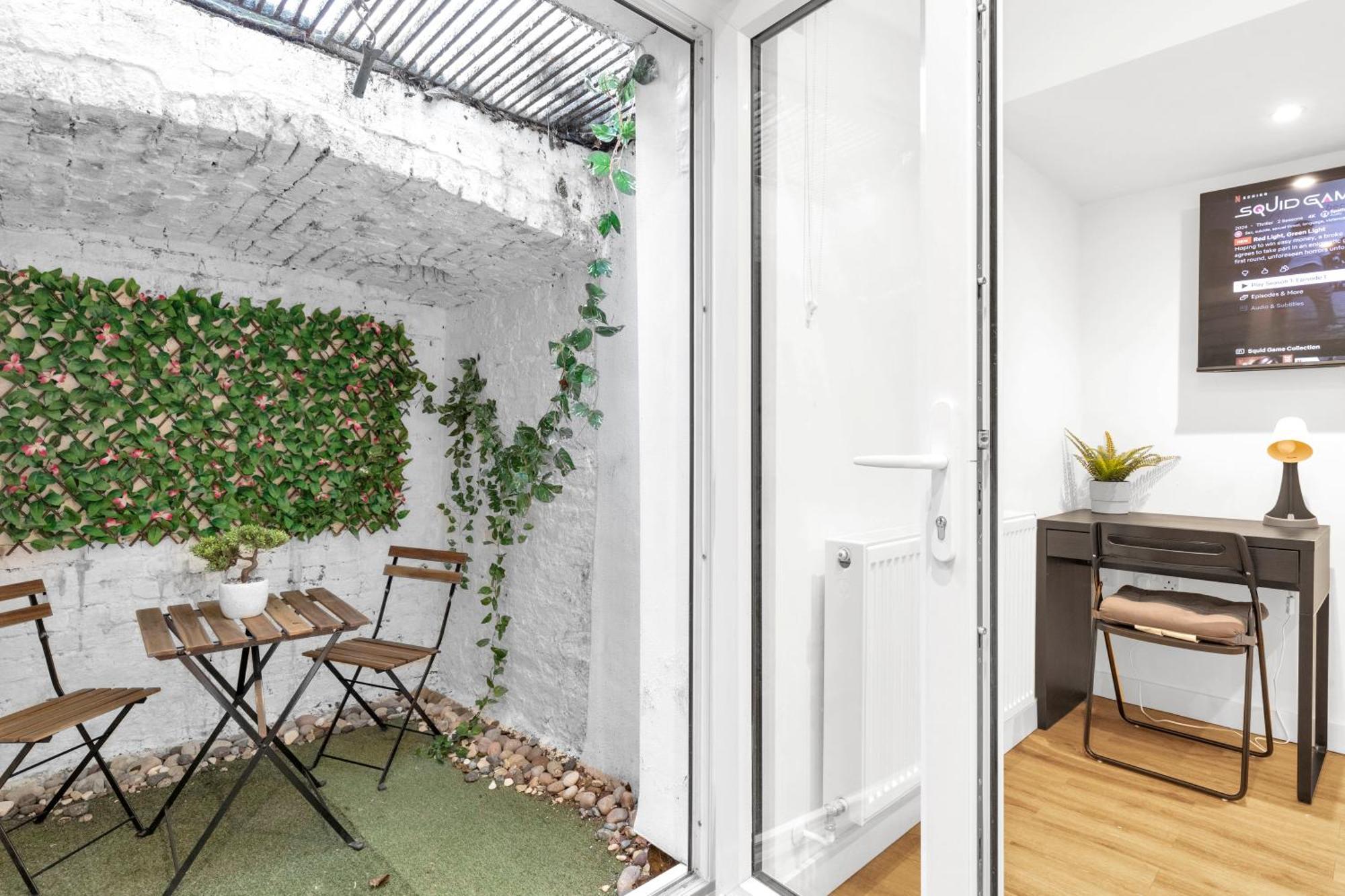 Gjestgiverier Kensington With Private Bathroom & Garden