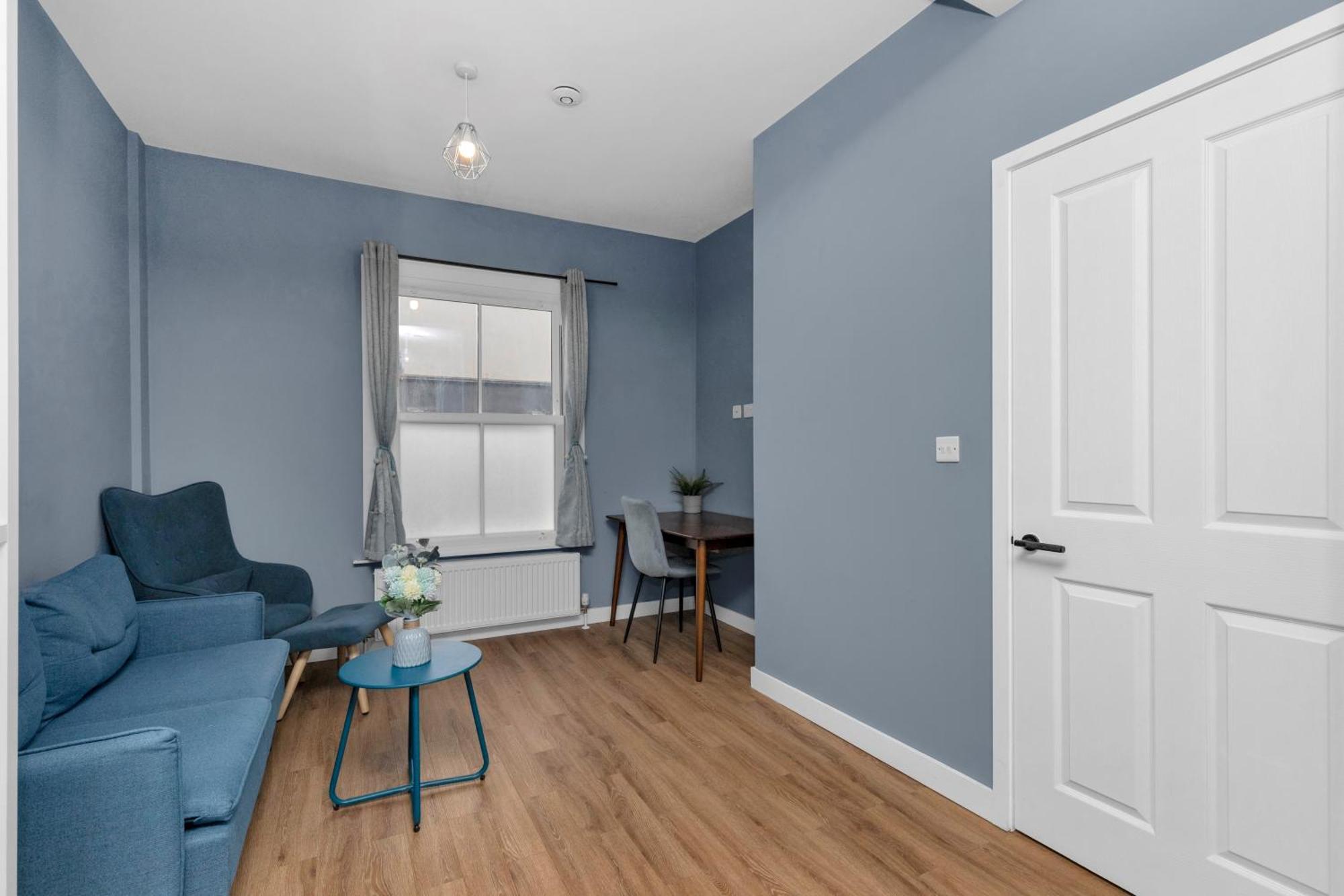 Gjestgiverier Kensington With Private Bathroom & Garden