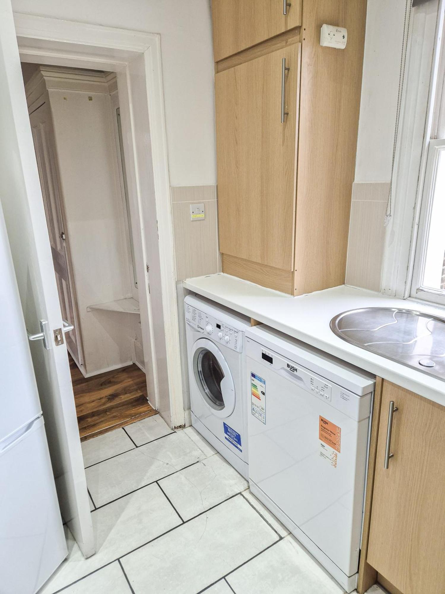 Stylish 2-bedroom Near Abbey Road, Maida Vale * Londen