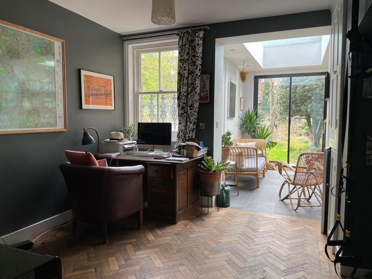 Large Five Bed Victorian Family House With Large Garden * Londen
