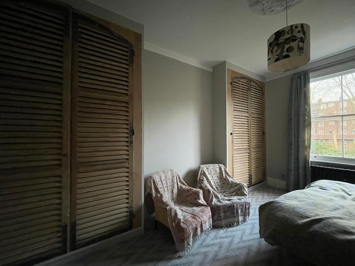 Large Five Bed Victorian Family House With Large Garden * Londen