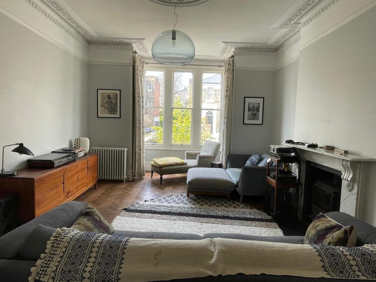 Villa Large Five Bed Victorian Family House With Large Garden Londen