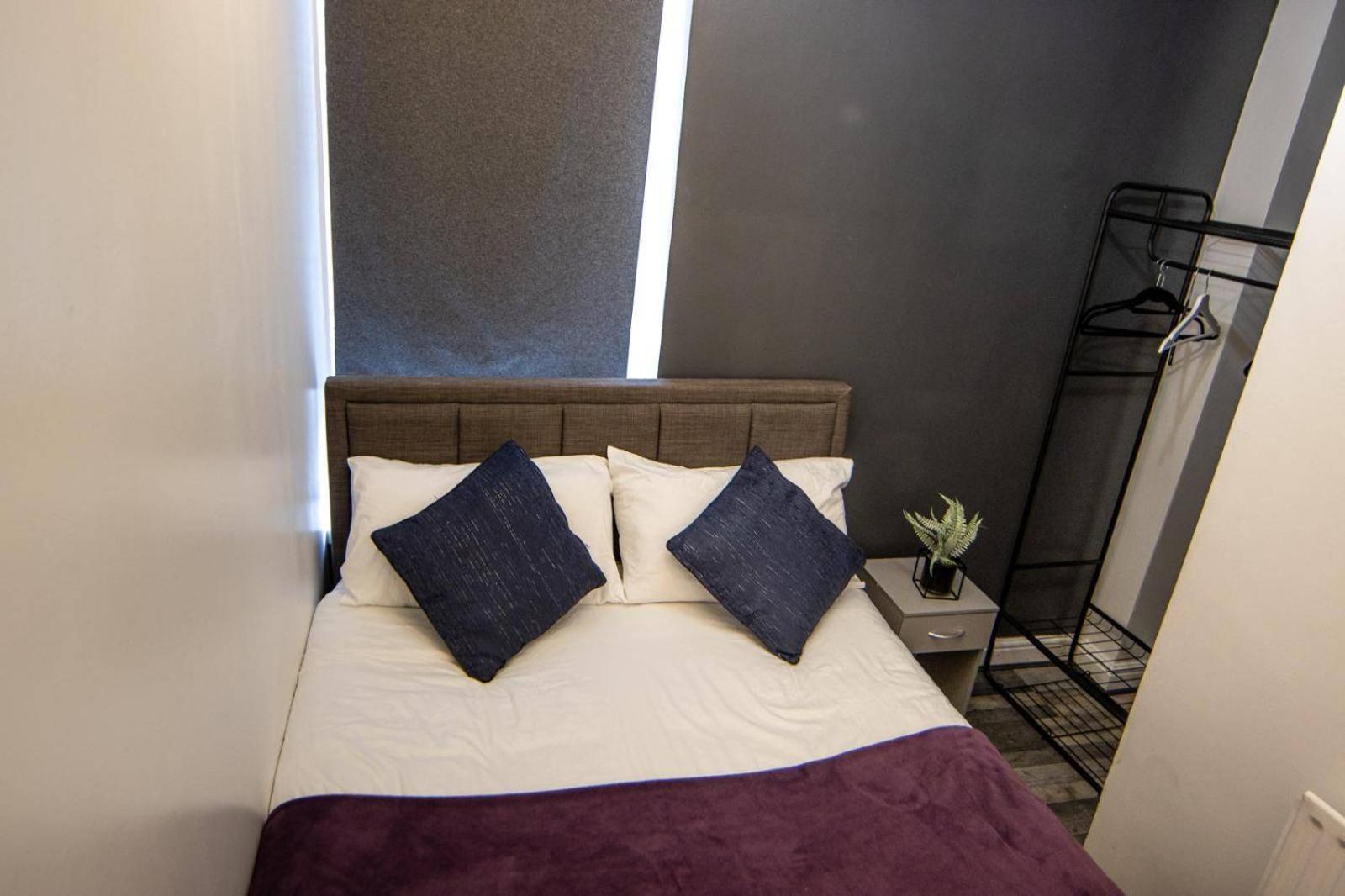 Housesleep14-freep-garden-bbq-patio-pooltable Vakantiehuis Londen