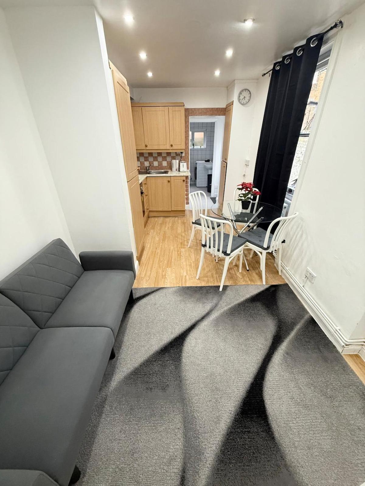 Apartment Charming 2-bed Flat In Elephant *