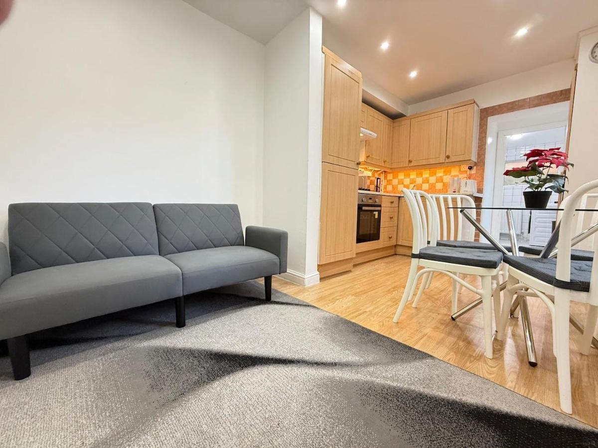Charming 2-bed Flat In Elephant * London