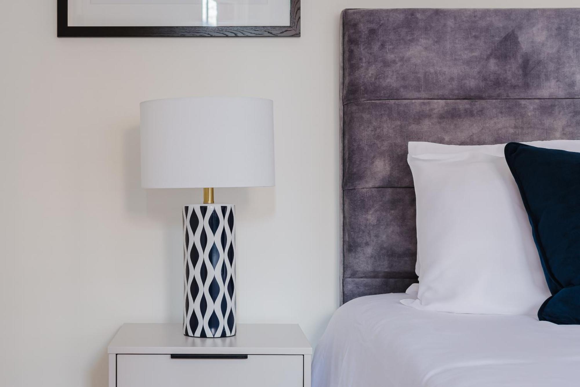 Great Location Luxury - Harrods Apartment