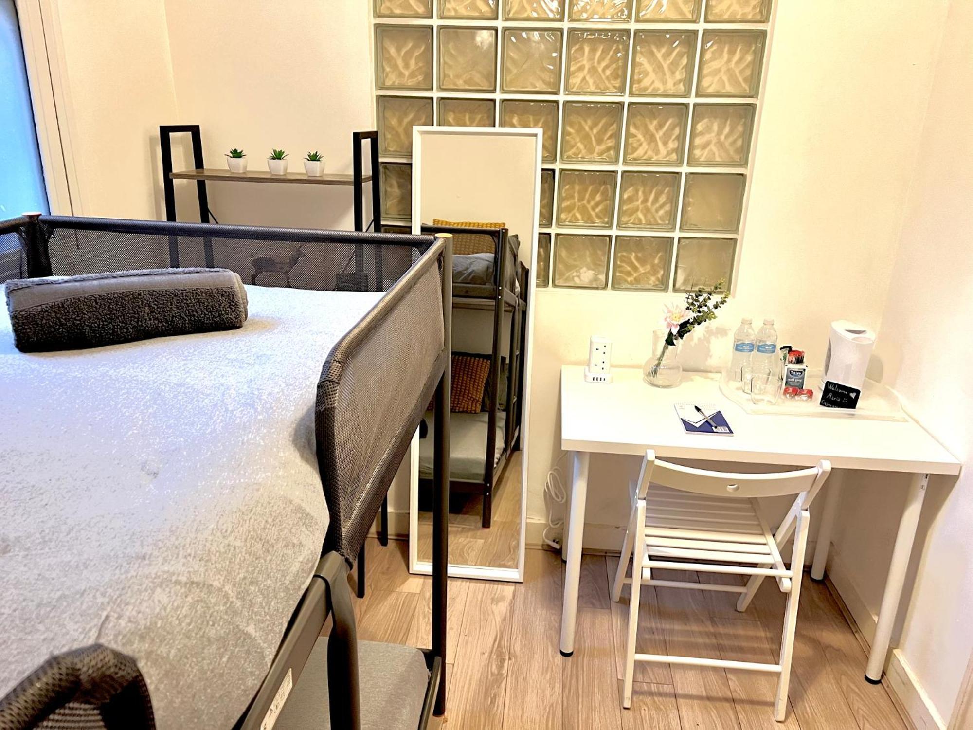 Homestay The Red Door House London