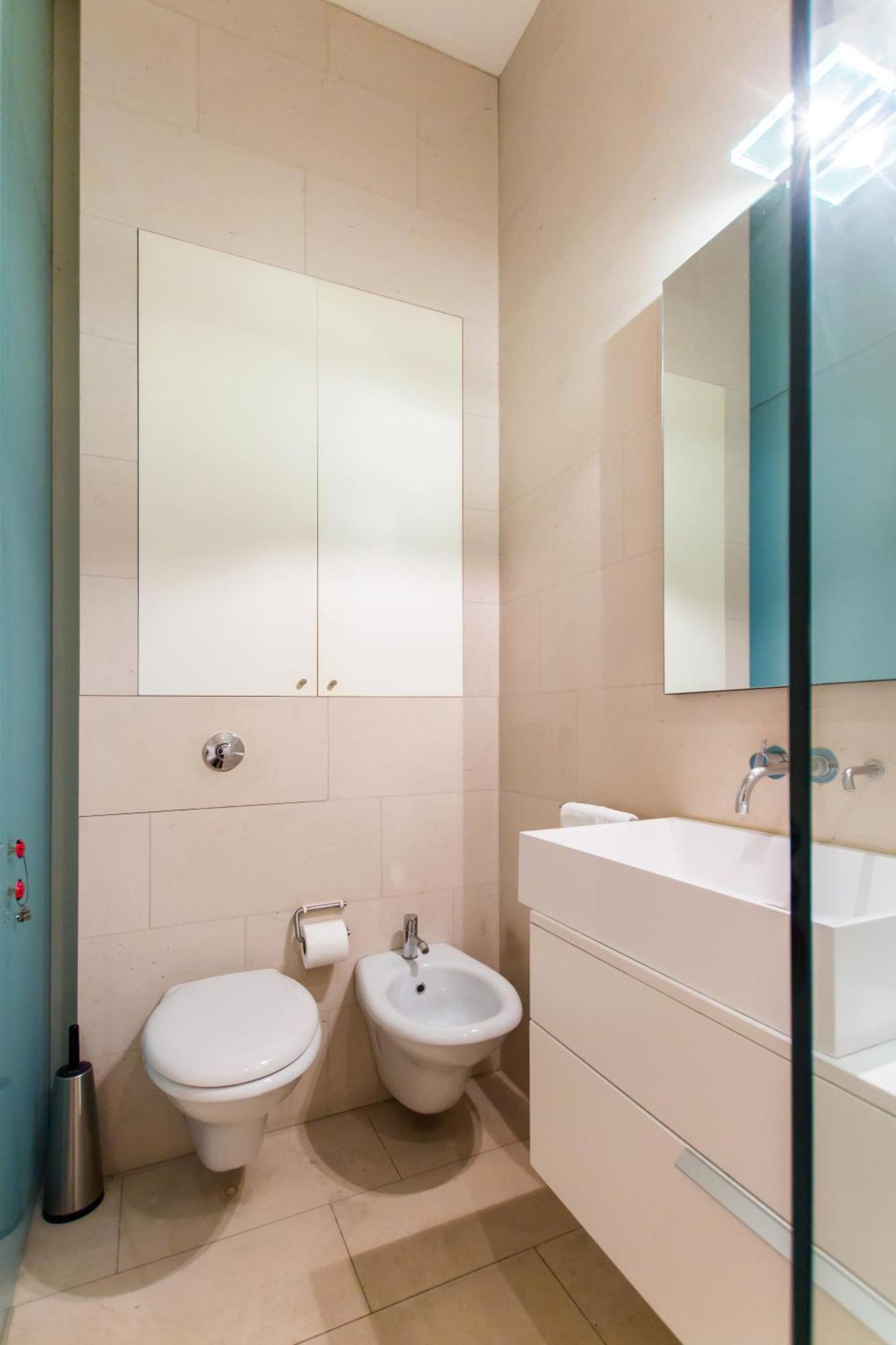 Unique Bright With Private Balcony * Londen