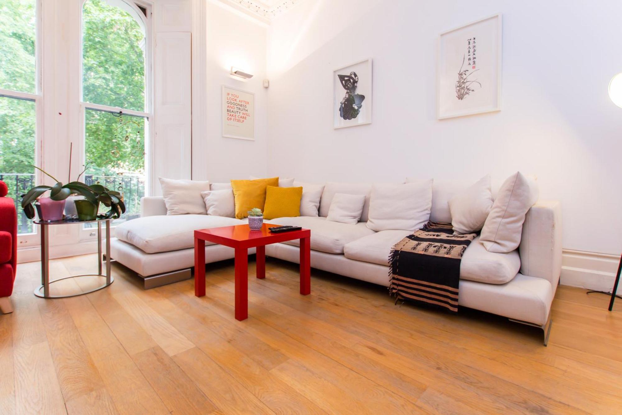 Appartement Unique Bright With Private Balcony Londen