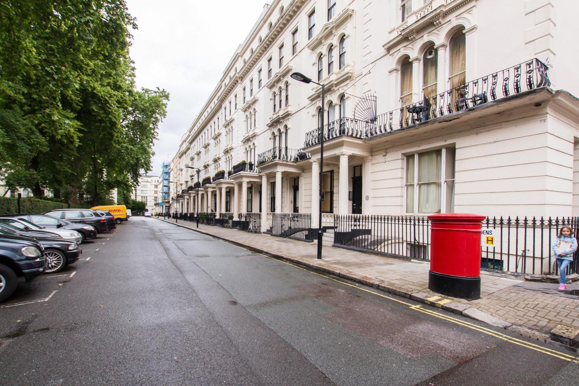 Unique Bright With Private Balcony Londen