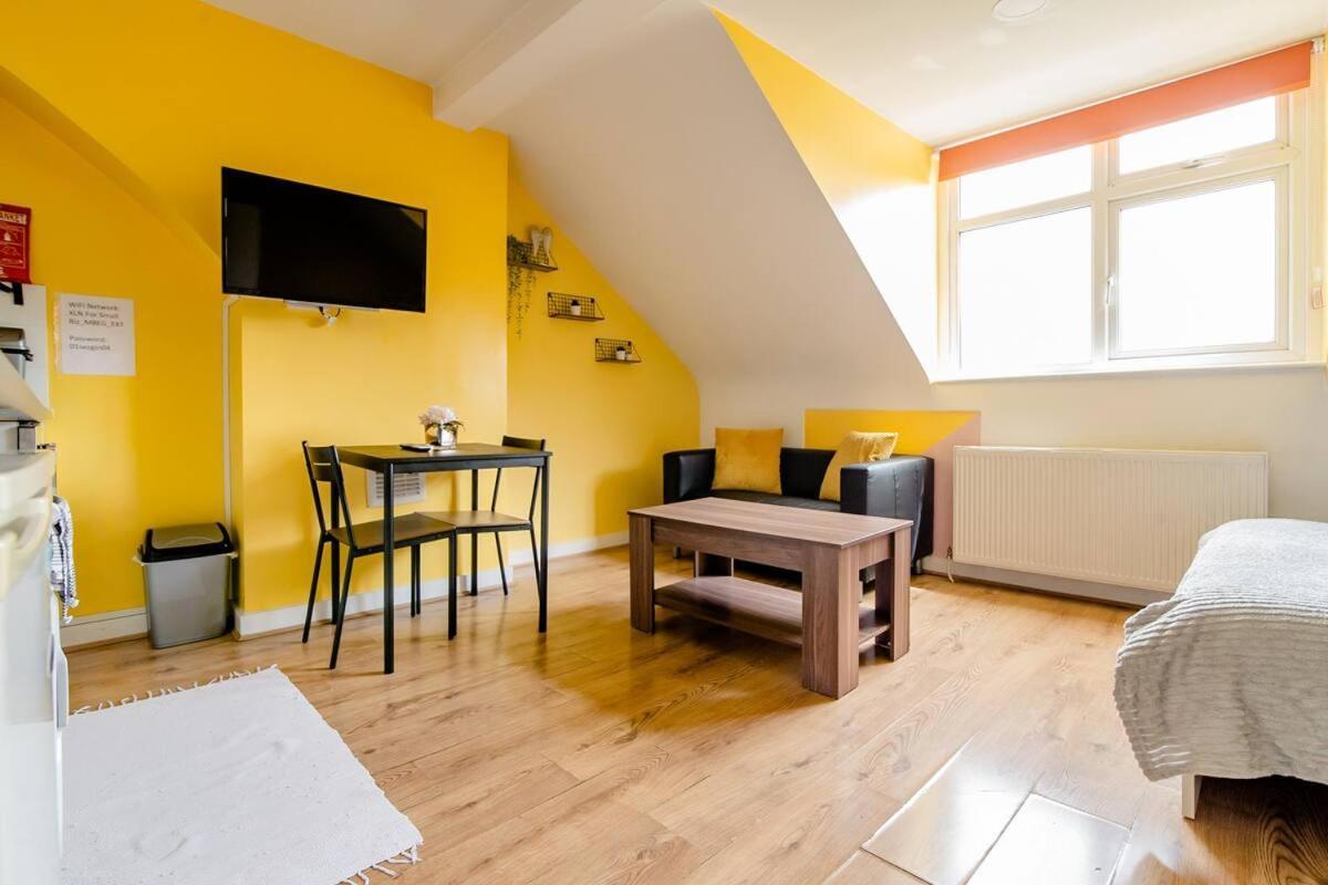 Comfortable In Seven Sisters, Maison d'hôtes *