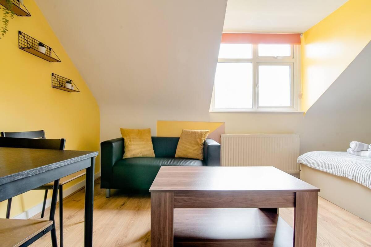 Comfortable In Seven Sisters,