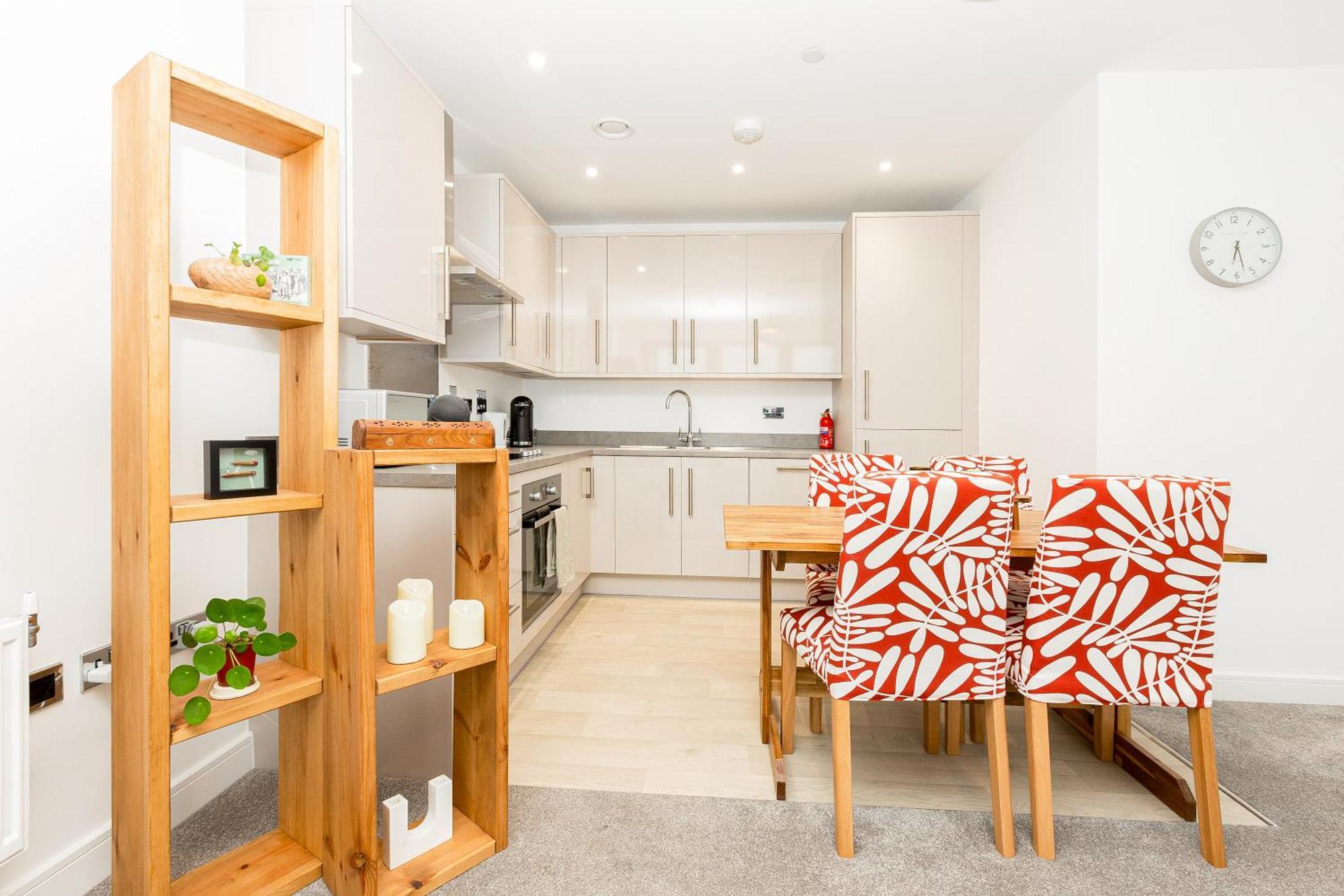 Modern 1br With Balcony & View, Wandsworth Lejlighed London
