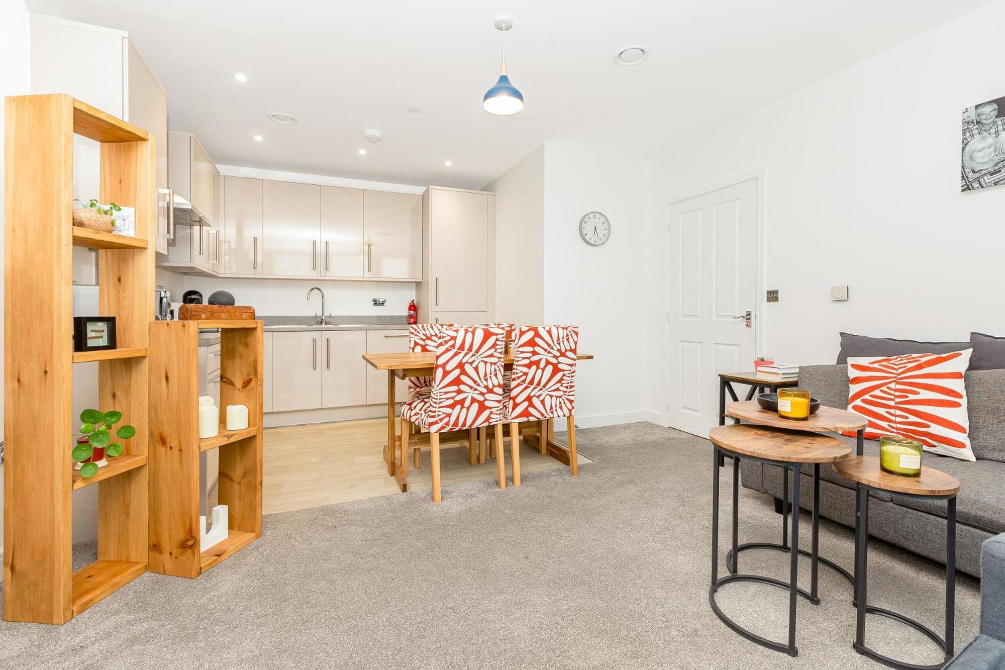 Lejlighed Modern 1br With Balcony & View, Wandsworth London