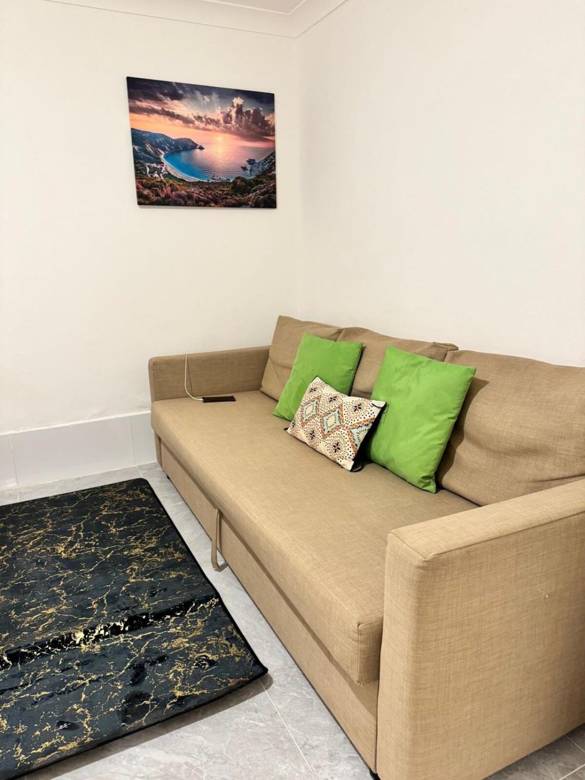 Lägenhet Cozy 2-bedroom Retreat In Kilburn Sf8