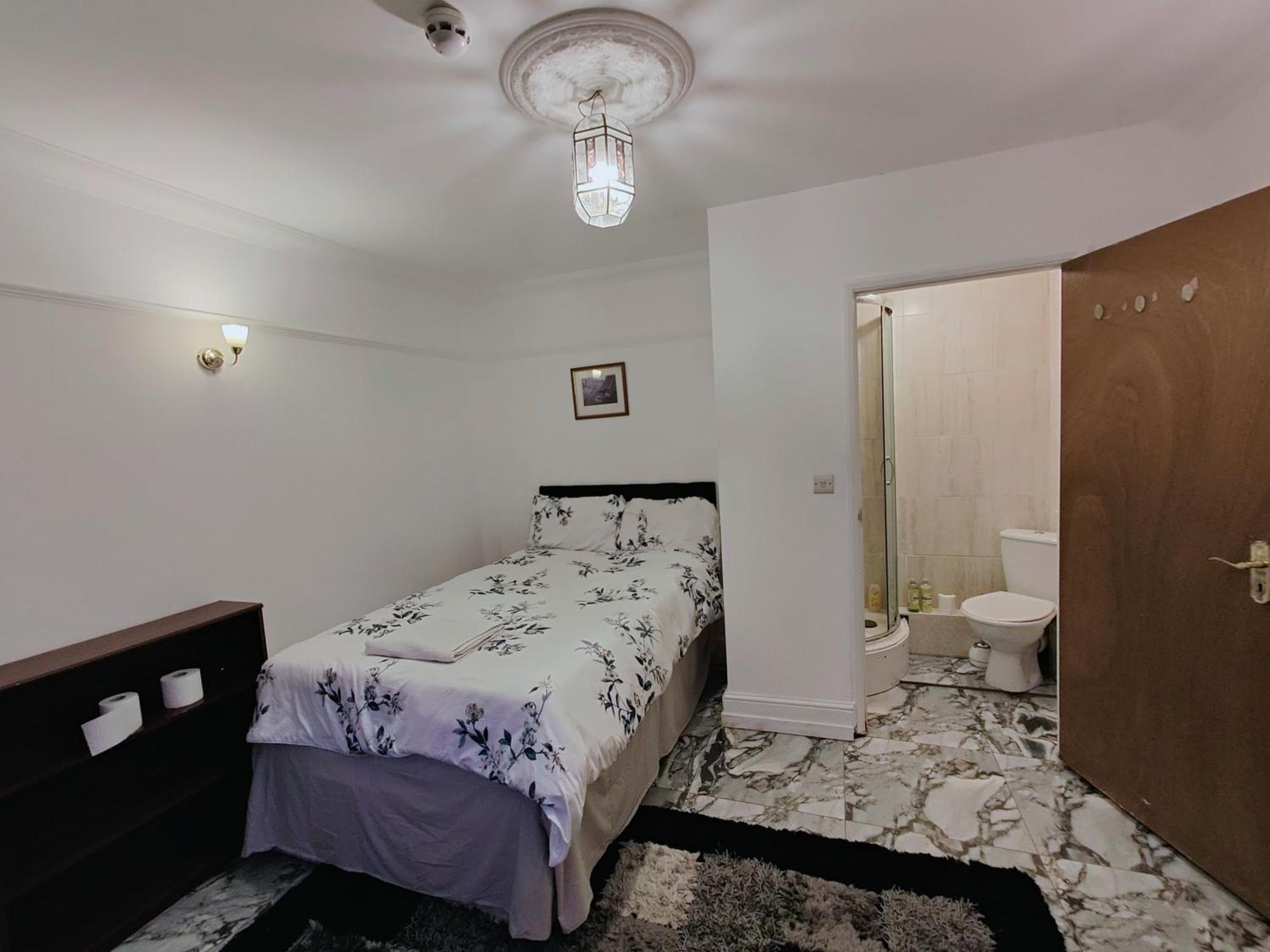 Spacious 4 Beds - Private Bathrooms In Canary Wharf Affittacamere