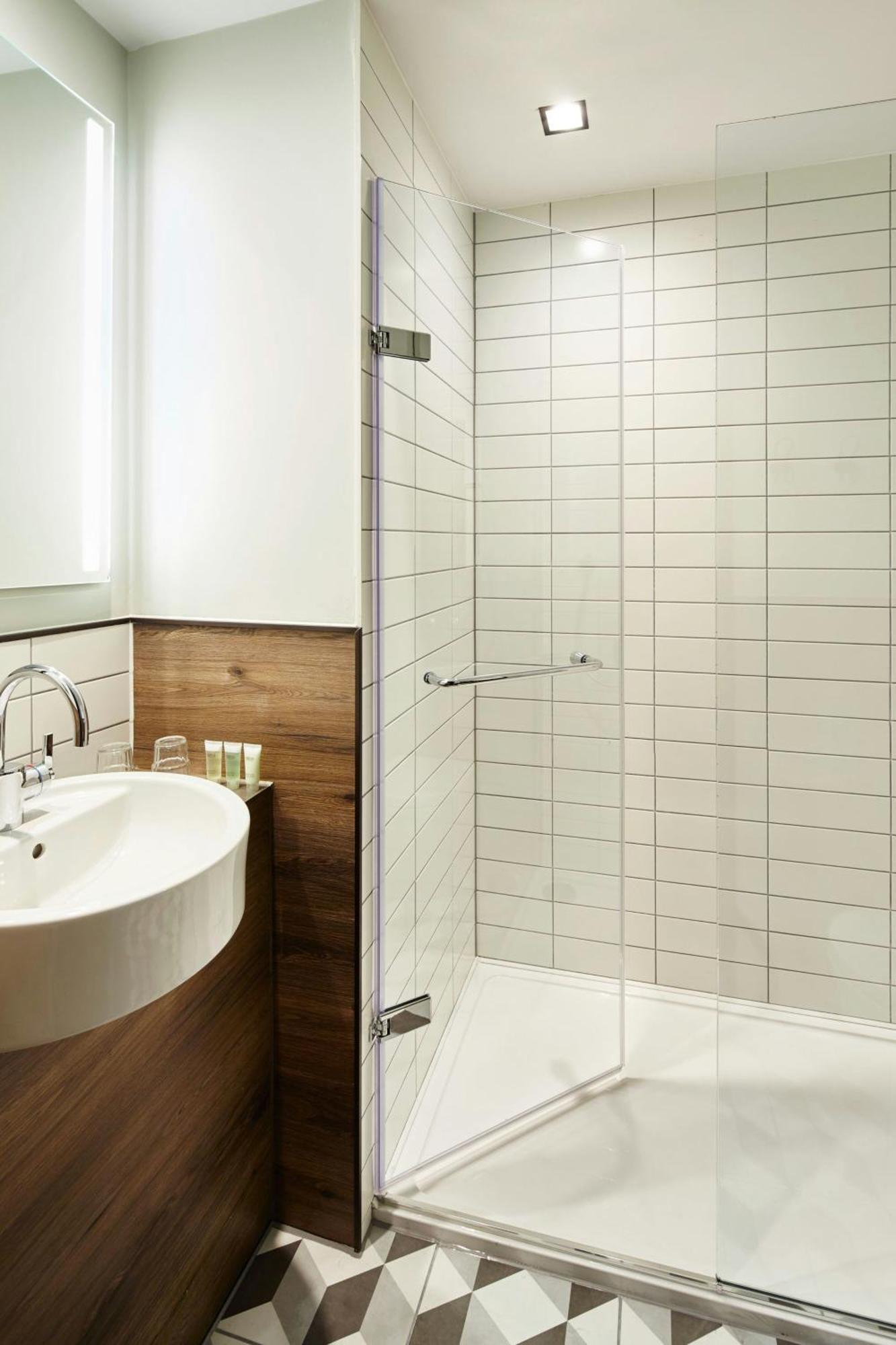 By Marriott Bridge Hotel 4*