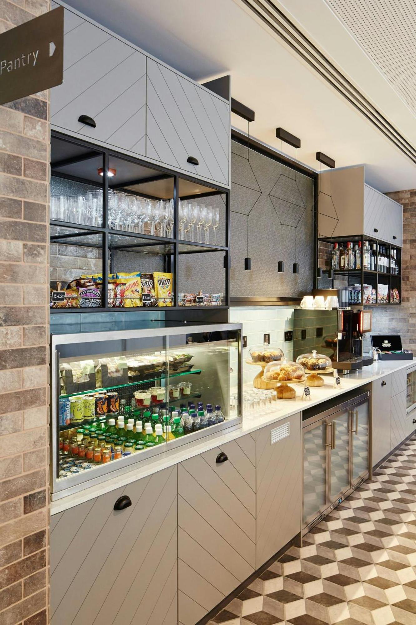 Hotel By Marriott Bridge 4*