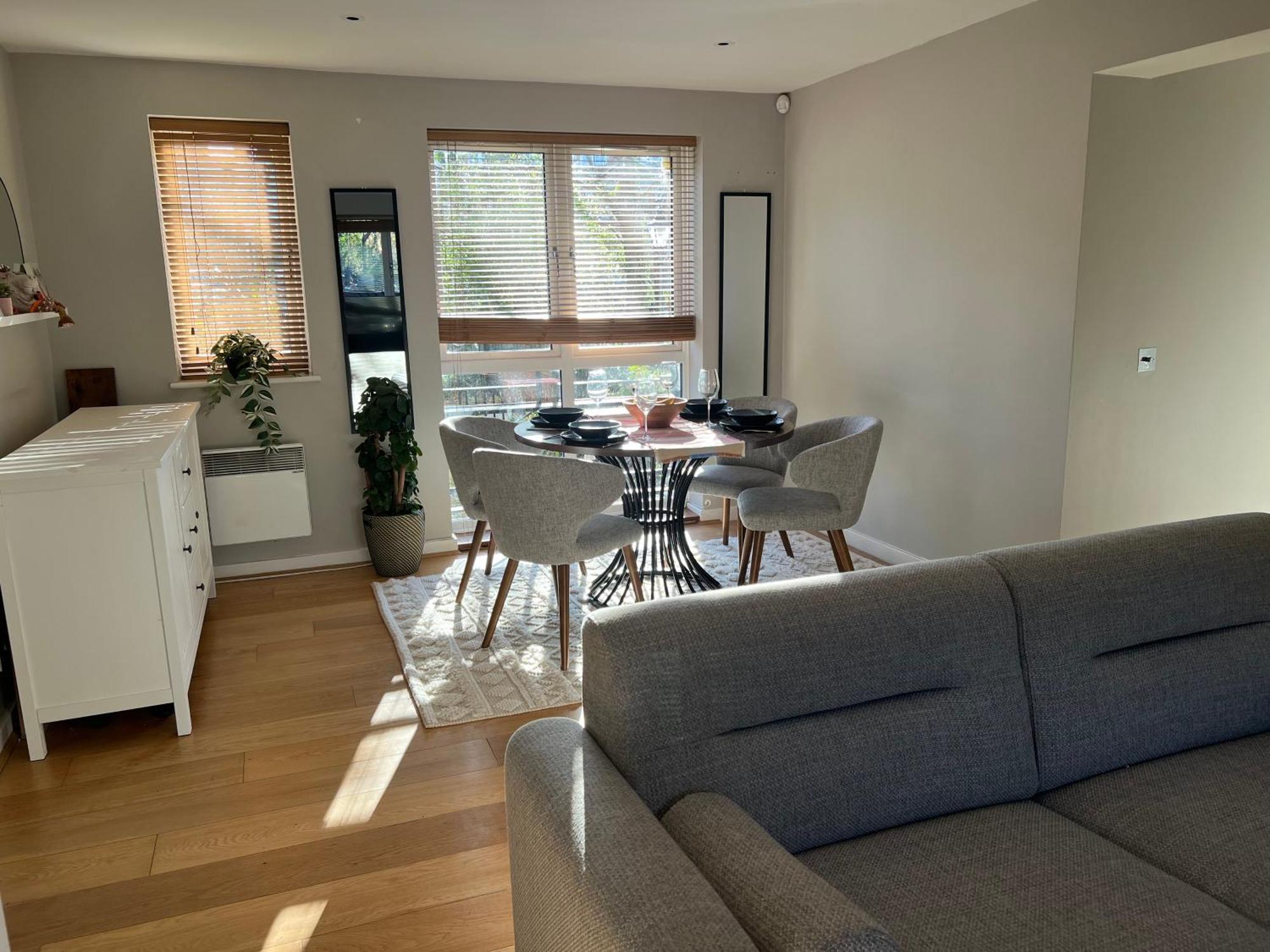 Privatunterkunft Comfortable In A Luxurious With Parking In Blackheath *