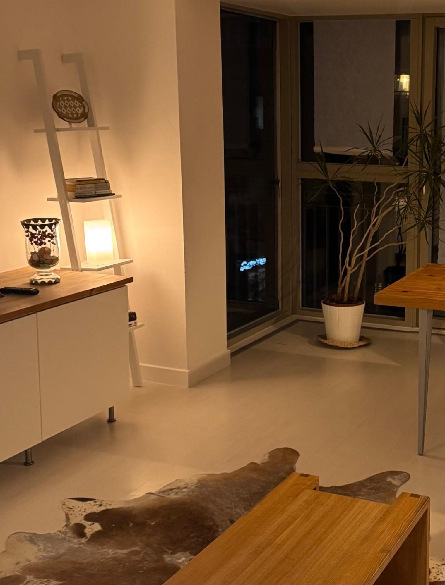 Modern Bright Flat Near Little Venice