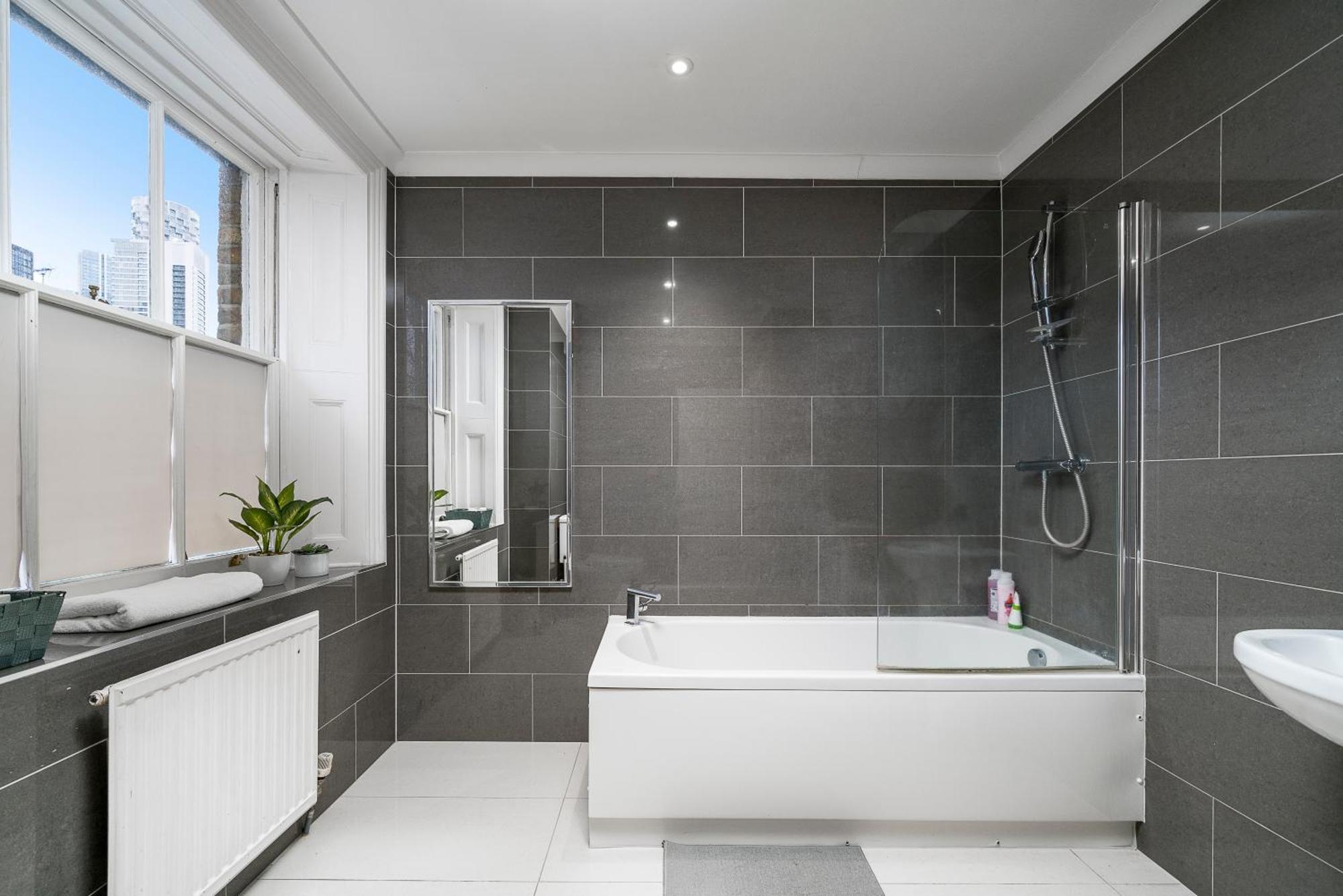 Canary Wharf - Spacious Near Excel Exhibition Centre, O2 Arena, Airport, Free Parking & Wifi * Londres