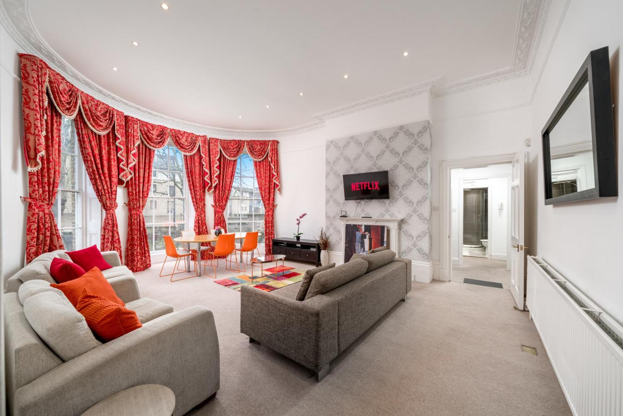 Canary Wharf - Spacious Near Excel Exhibition Centre, O2 Arena, Airport, Free Parking & Wifi Appartement Londres