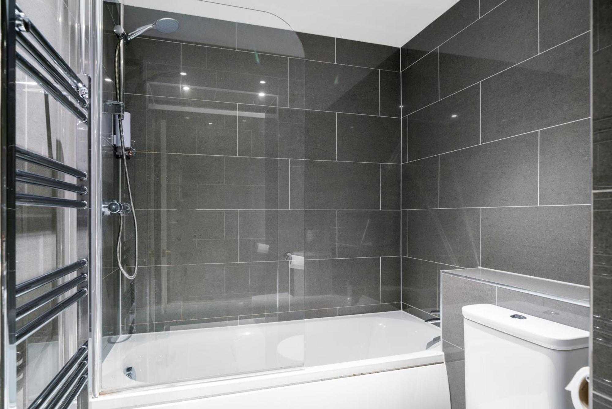 Canary Wharf - Spacious Near Excel Exhibition Centre, O2 Arena, Airport, Free Parking & Wifi Londres