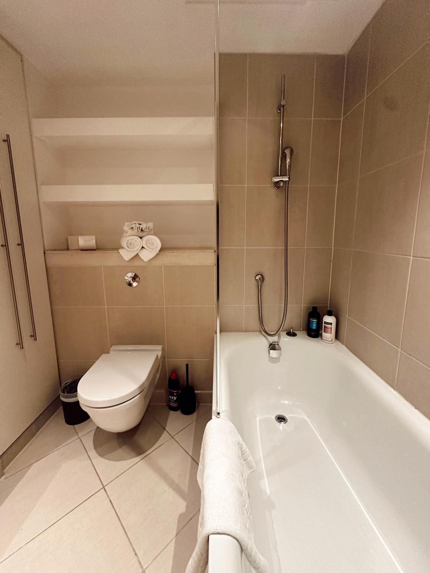Leilighet Modern 2bed-2bath