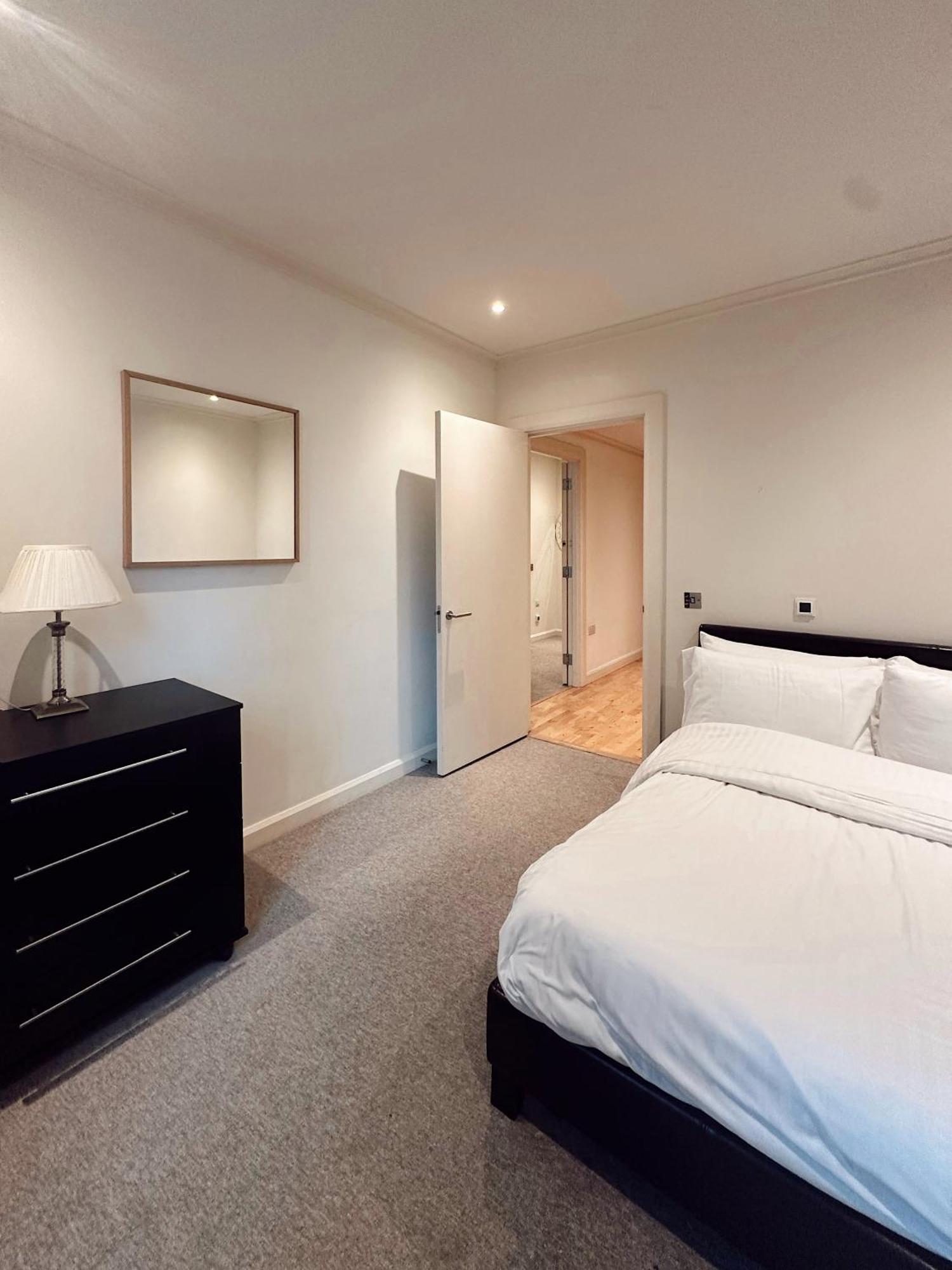 Leilighet Modern 2bed-2bath *