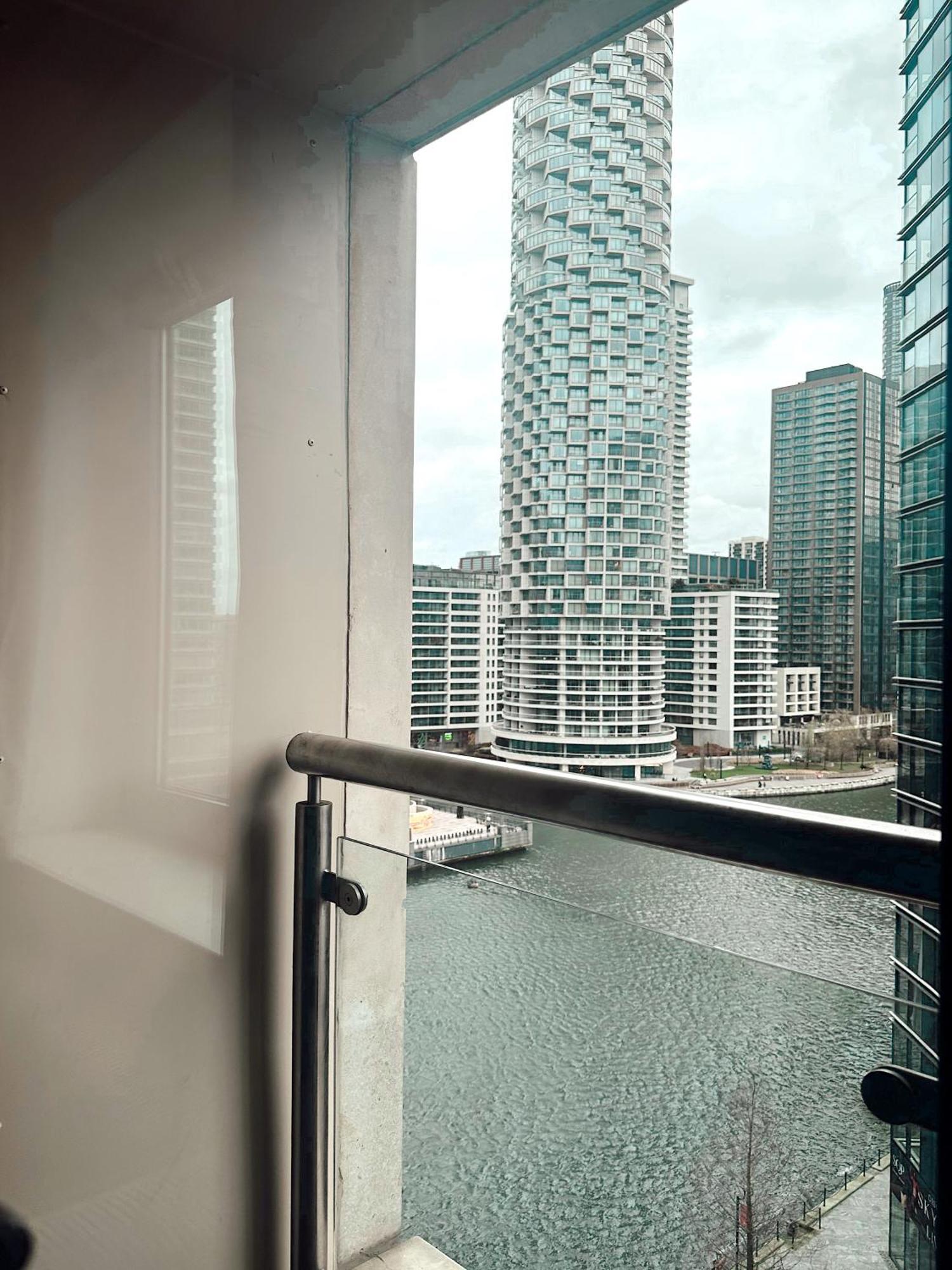 Modern 2bed-2bath Leilighet London
