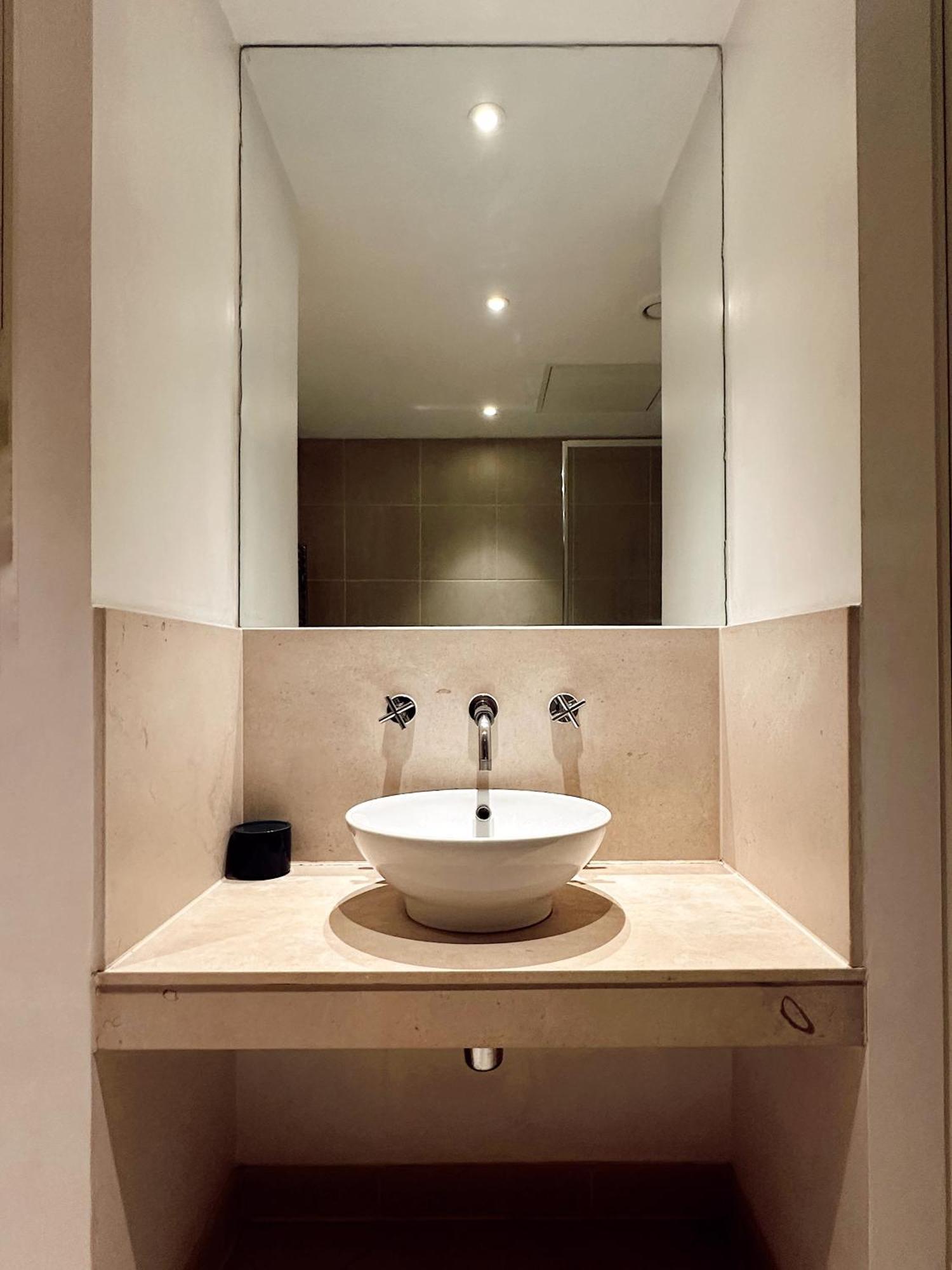 Modern 2bed-2bath Leilighet London