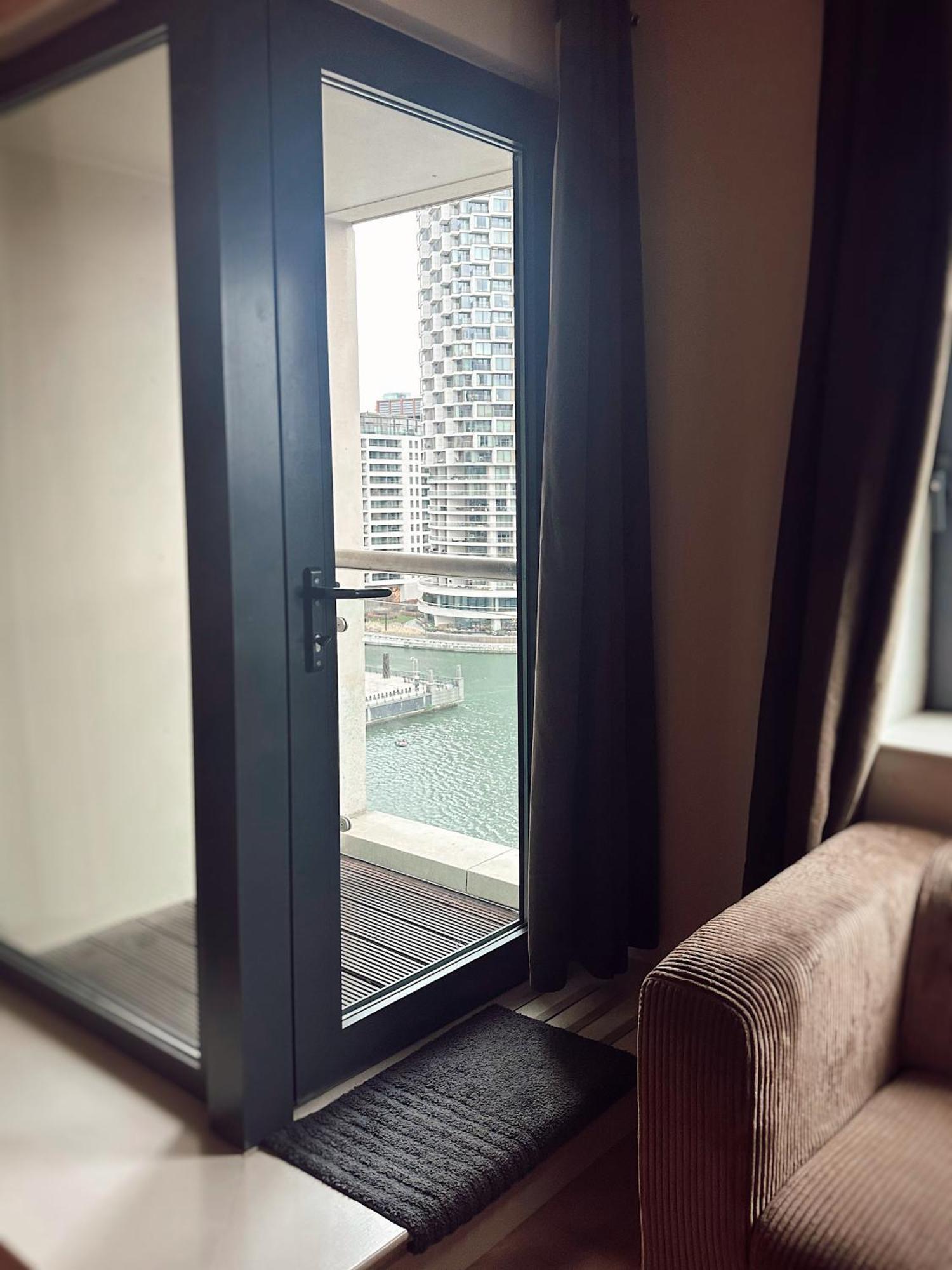 Modern 2bed-2bath Leilighet London
