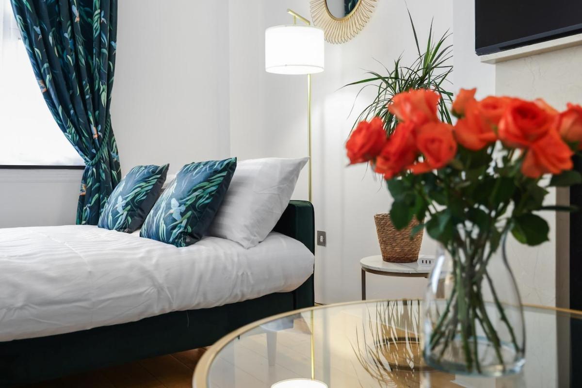 Sale Marble Arch - Sleeps 8 - Amazing Location Lägenhet London