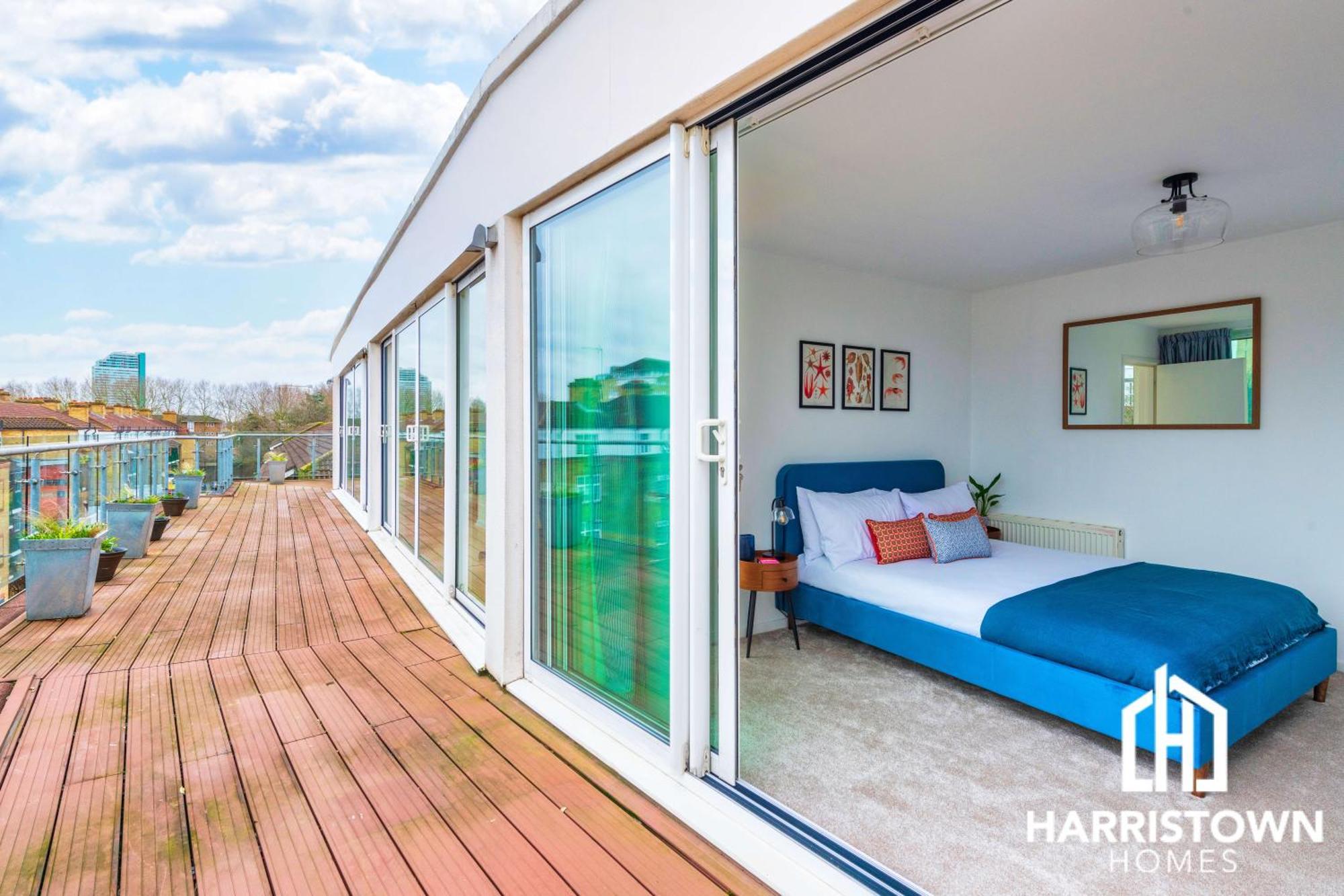 Apartment 2 Bed Penthouse In Canada Water With Huge Balcony & Canary Wharf View *