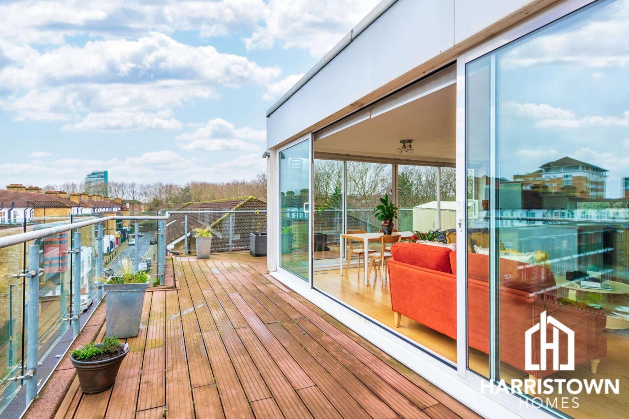 2 Bed Penthouse In Canada Water With Huge Balcony & Canary Wharf View * London