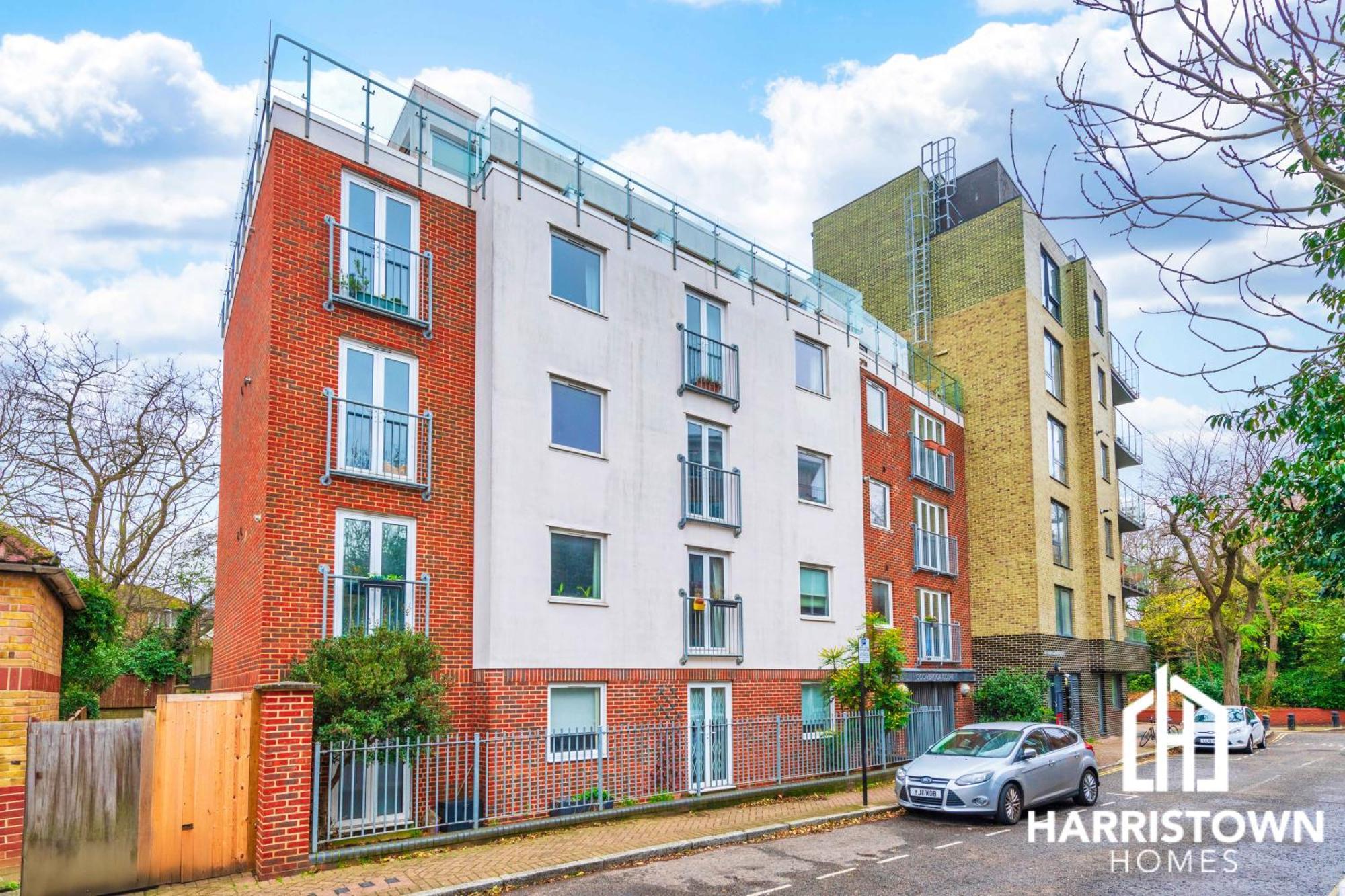 Apartment 2 Bed Penthouse In Canada Water With Huge Balcony & Canary Wharf View London