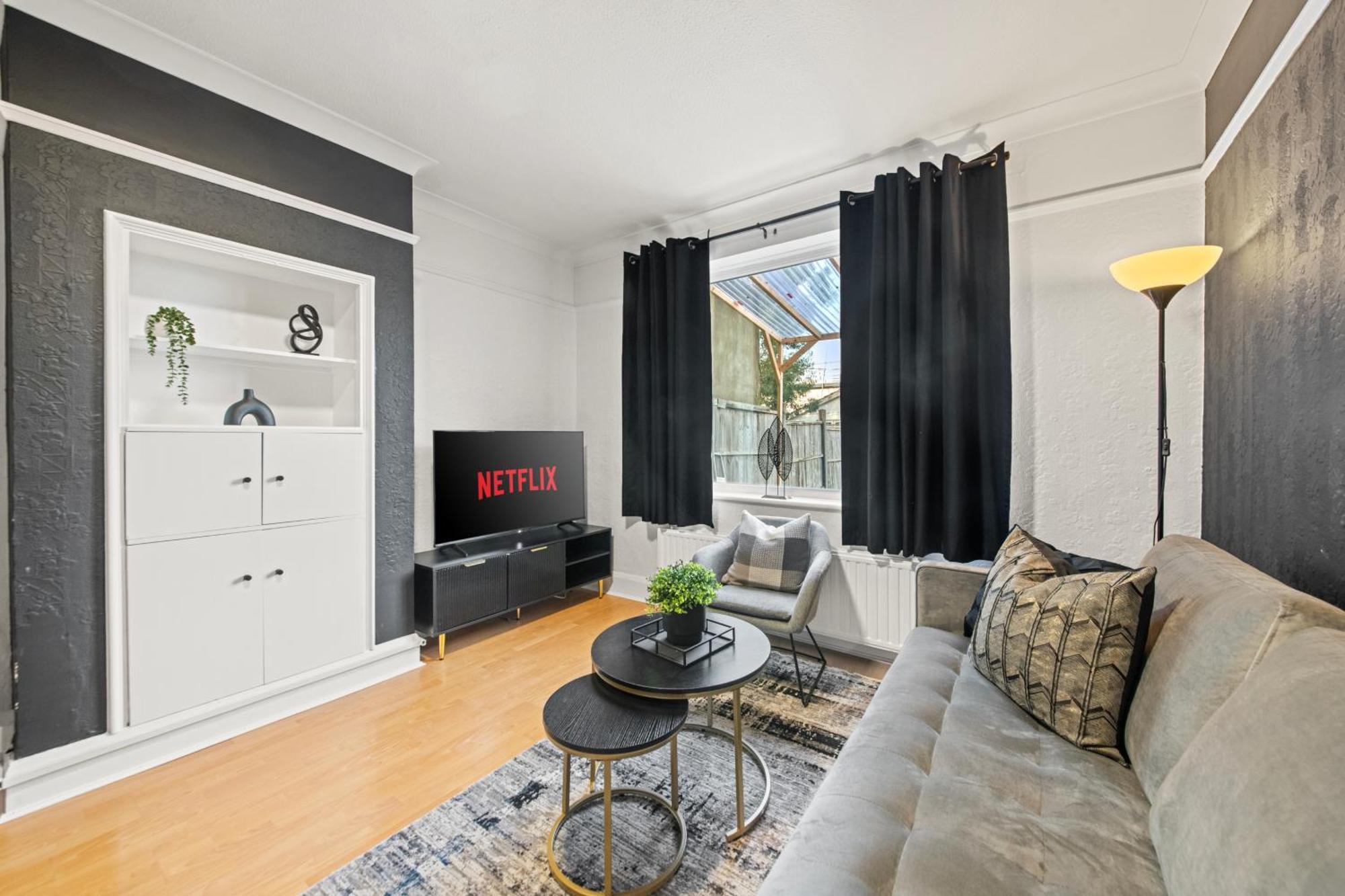 Apartment Spacious 4br, Sleeps 7, Garden, Free Parking *
