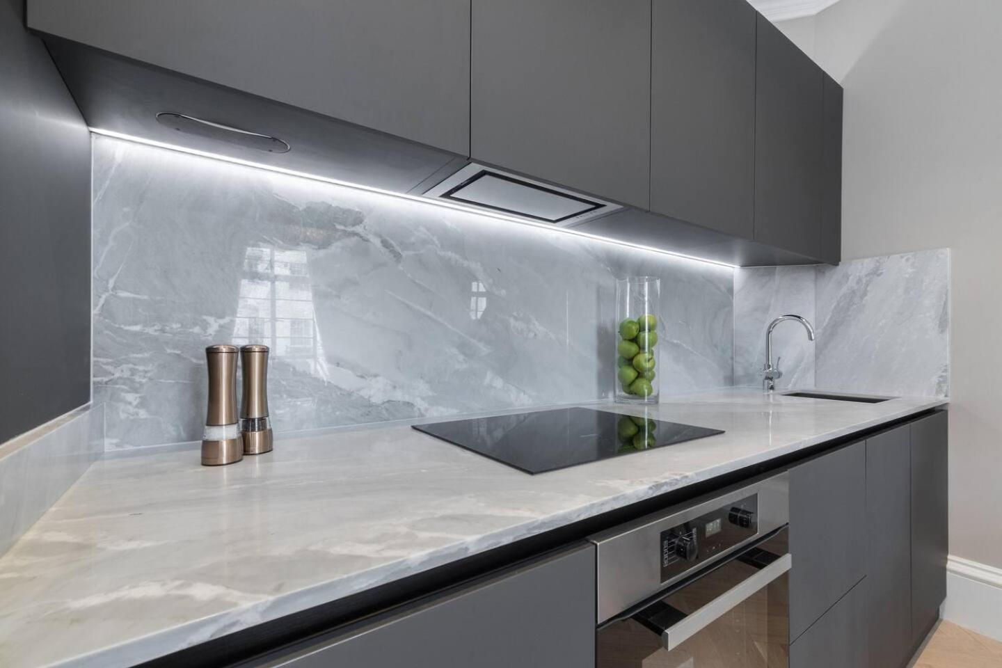 Pass The Keys Luxurious 2-bedroom Flat In Hyde Park Lejlighed London