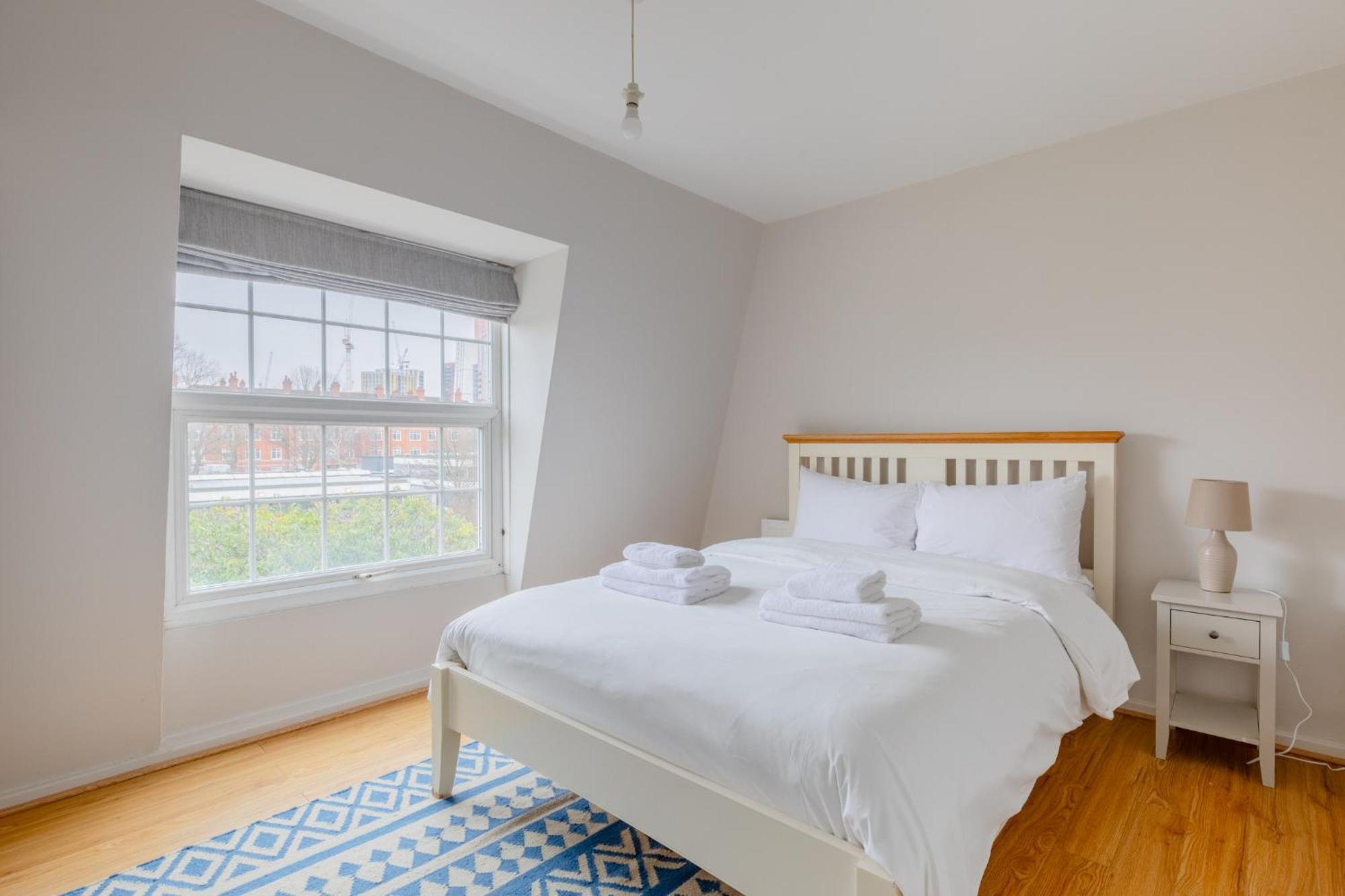 Appartement Cosy 4bd Flat In Stockwell With Private Patio Londen