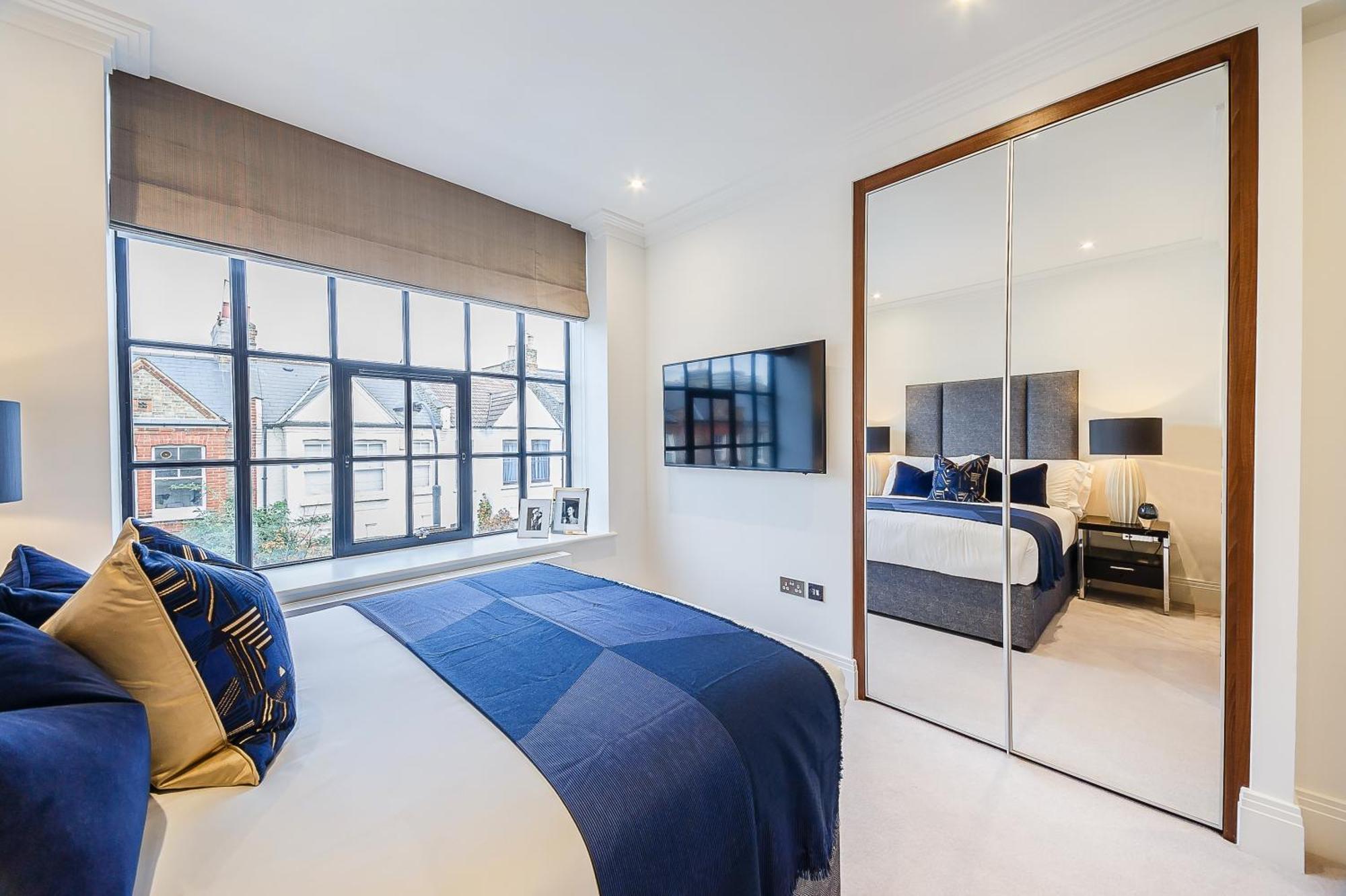 Palace Wharf * London