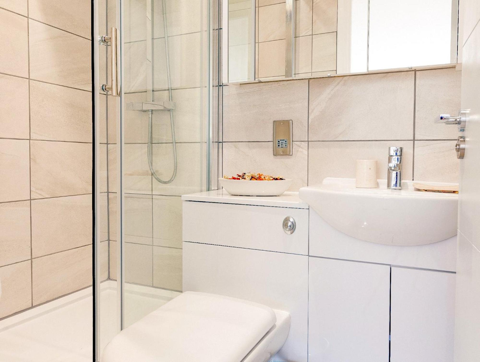 New Large 4 Bedroom & 3 Bathroom Flat Near Angel Station In Zone 1 For Max 13 Guests Leilighet *